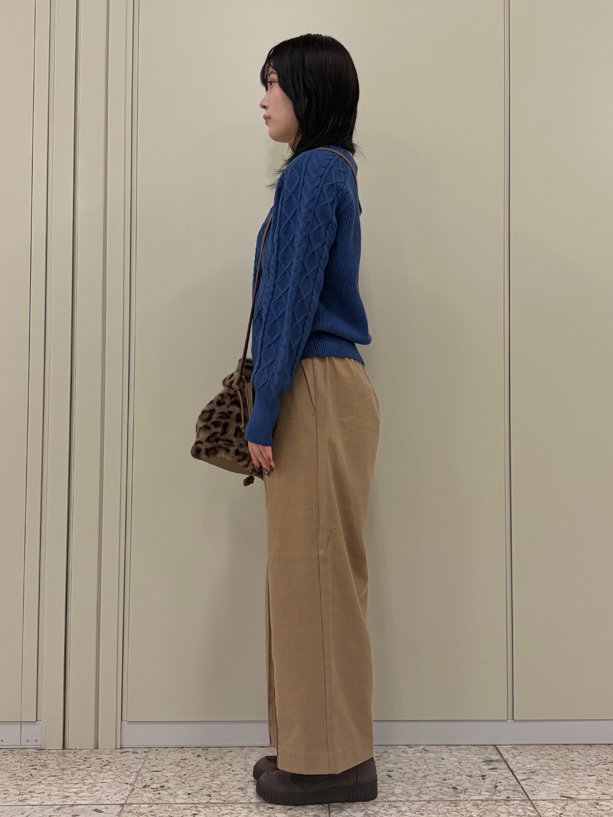ひよりん⭐️さんの「SHOO･LA･RUE｜カシミアタッチ吸湿発熱ハイネックインナー」を使ったコーディネート