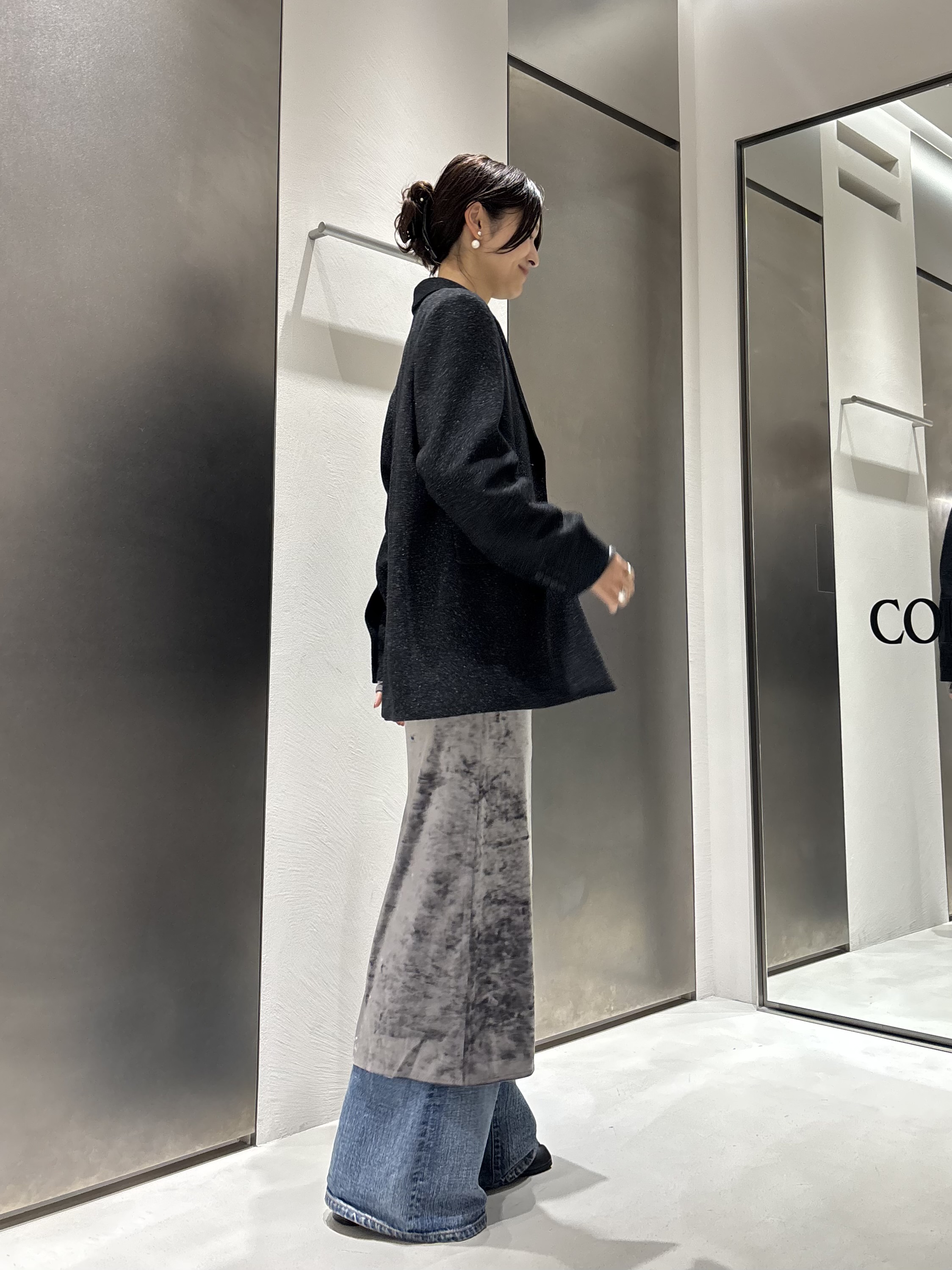 iwamiさんの「CODE A｜【ReRe】neck point velour dress」を使ったコーディネート