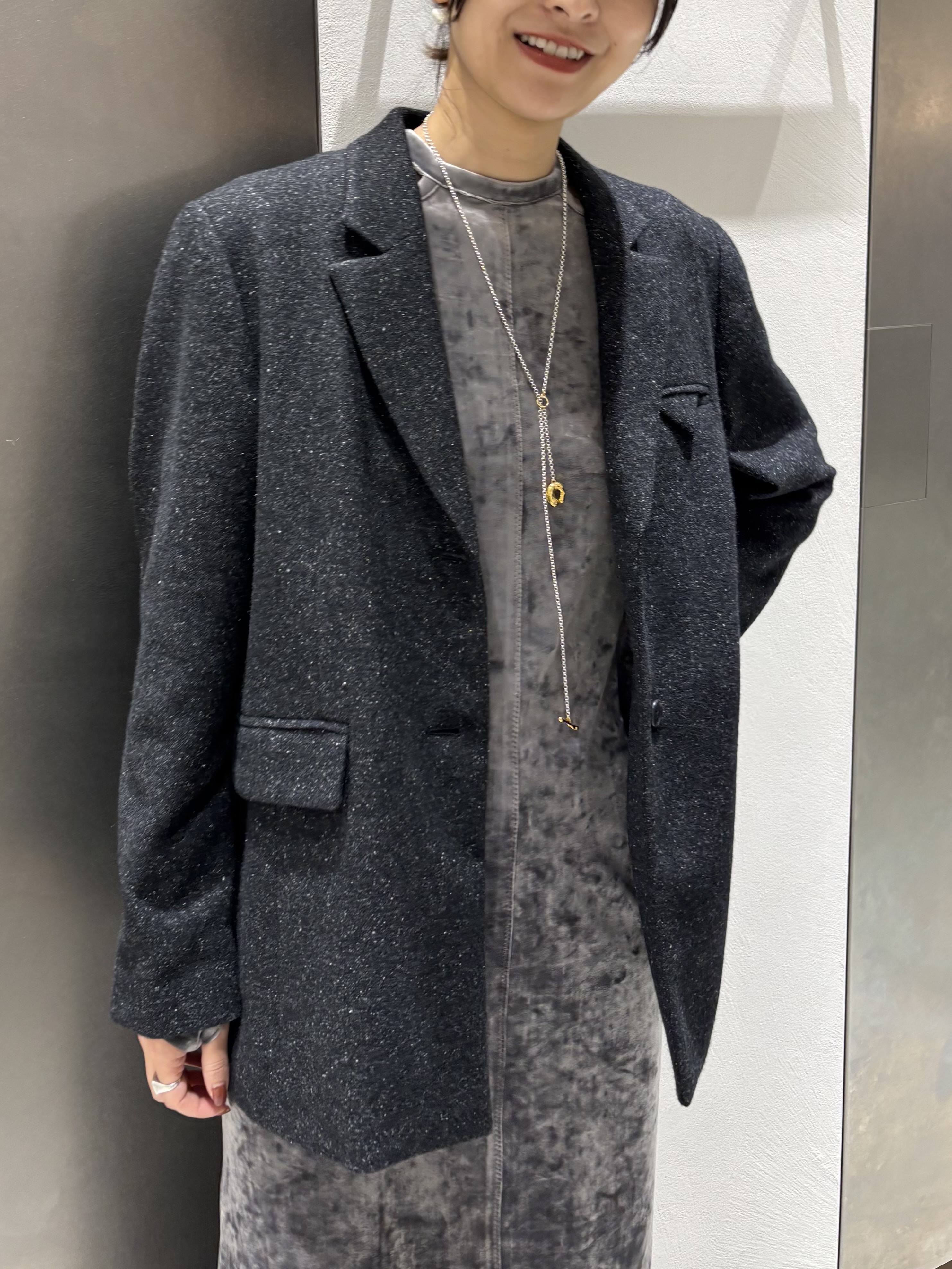 iwamiさんの「CODE A｜【ReRe】neck point velour dress」を使ったコーディネート