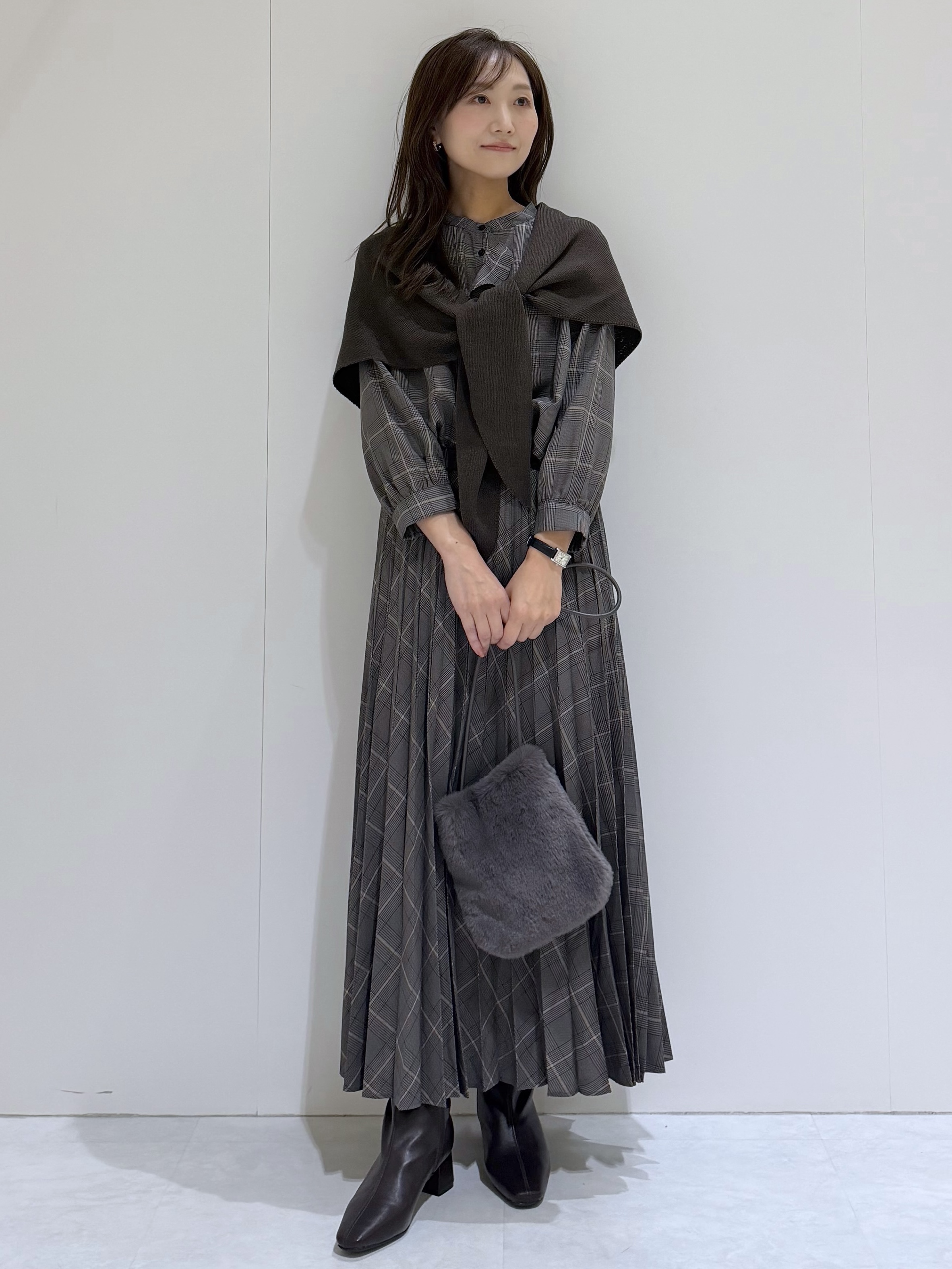 makiさんの「OPAQUE.CLIP｜【森絵梨佳さん着用】チェック柄フリルブラウス《洗濯機OK》」を使ったコーディネート
