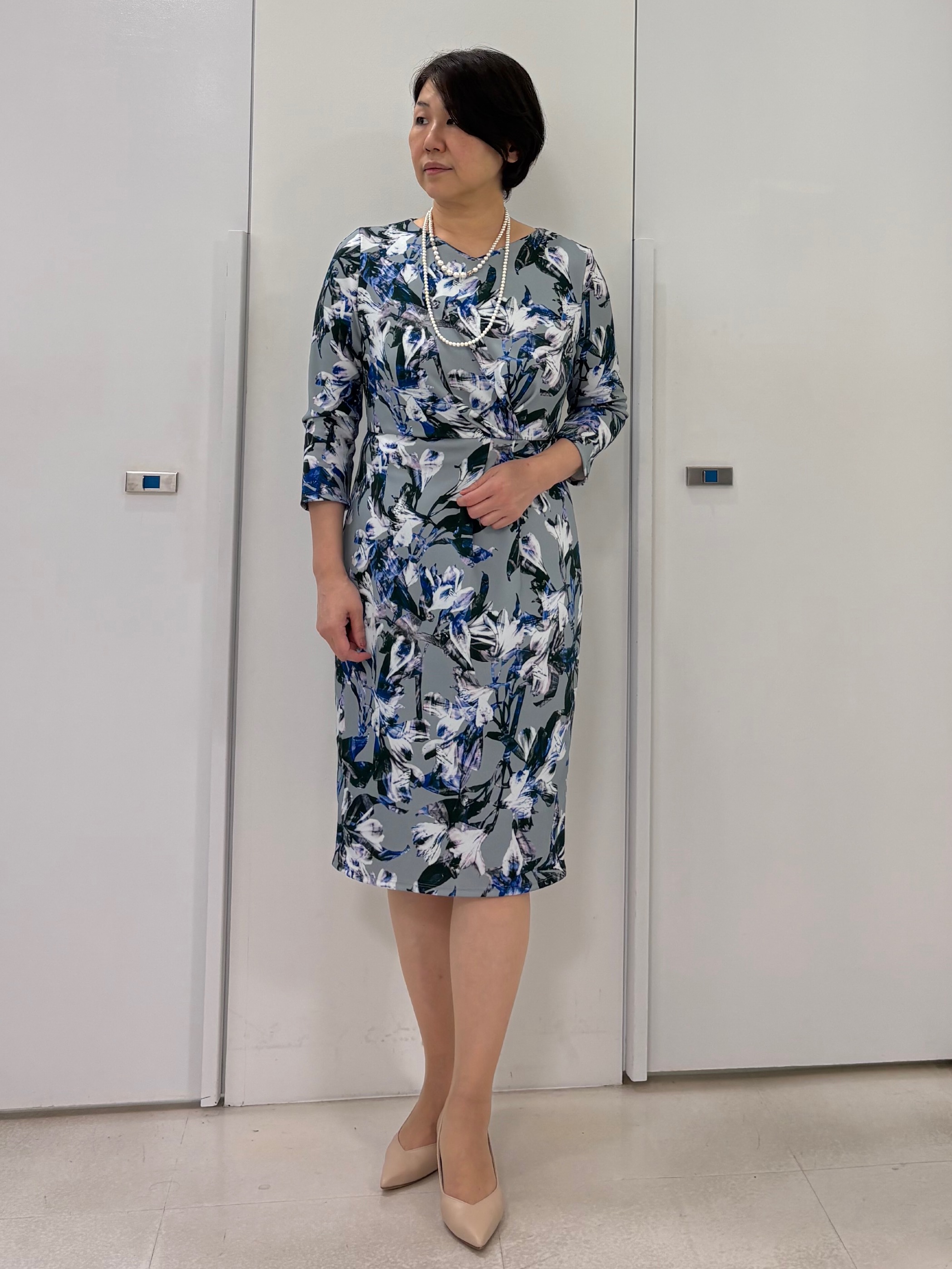 hIさんの「COUP DE CHANCE｜【手洗い可／日本製】花柄タイトワンピース」を使ったコーディネート