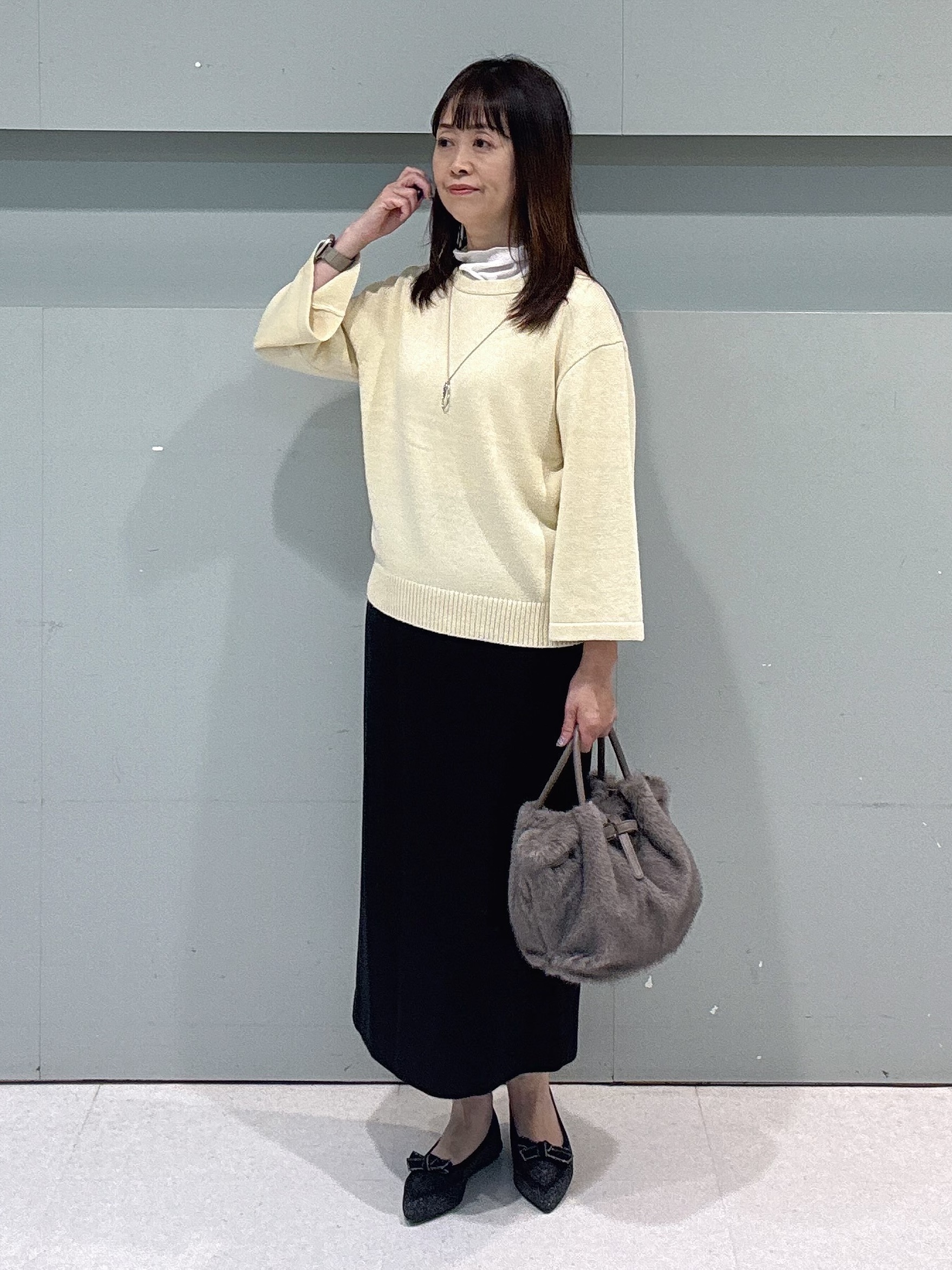 makiさんの「UNTITLED｜【6色展開/コットン100】カラーベーシックシャツ」を使ったコーディネート