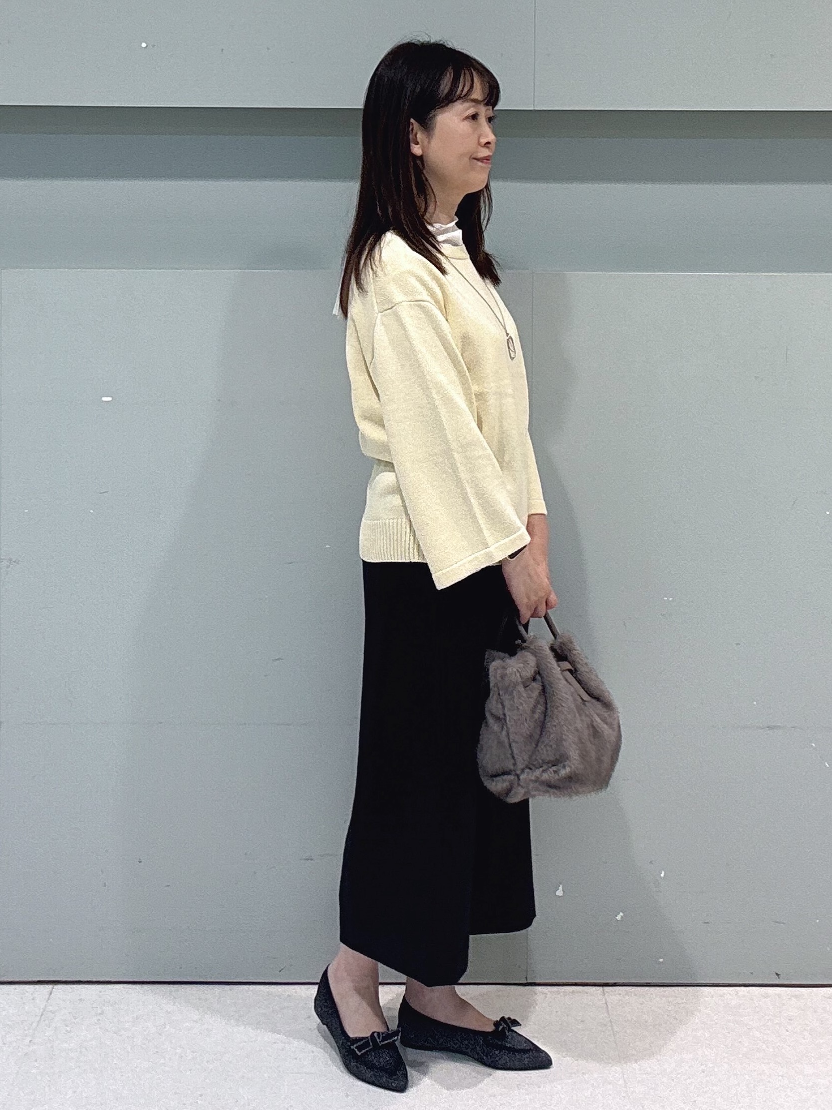 makiさんの「UNTITLED｜【6色展開/コットン100】カラーベーシックシャツ」を使ったコーディネート