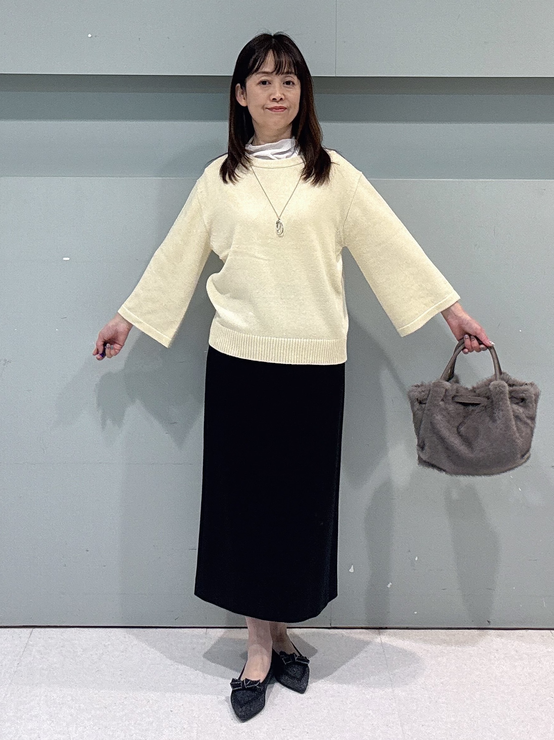 makiさんの「UNTITLED｜【6色展開/コットン100】カラーベーシックシャツ」を使ったコーディネート