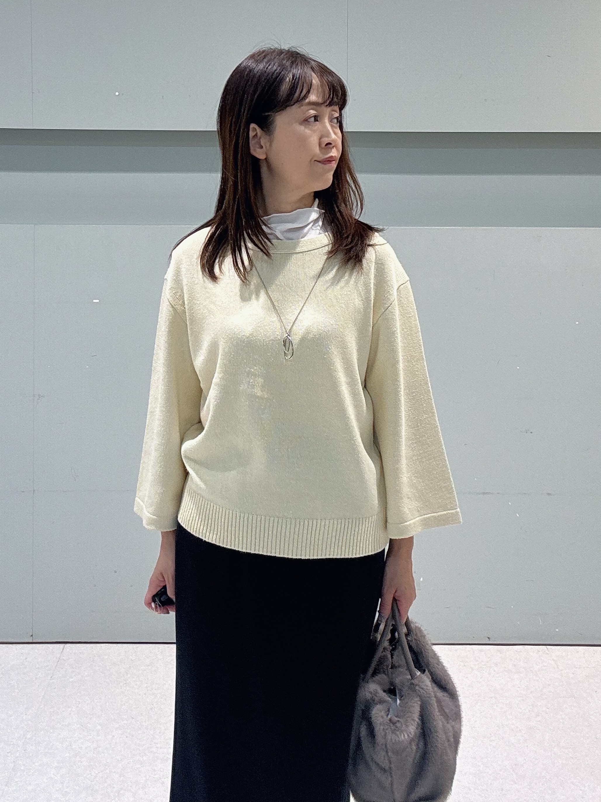 makiさんの「UNTITLED｜【6色展開/コットン100】カラーベーシックシャツ」を使ったコーディネート