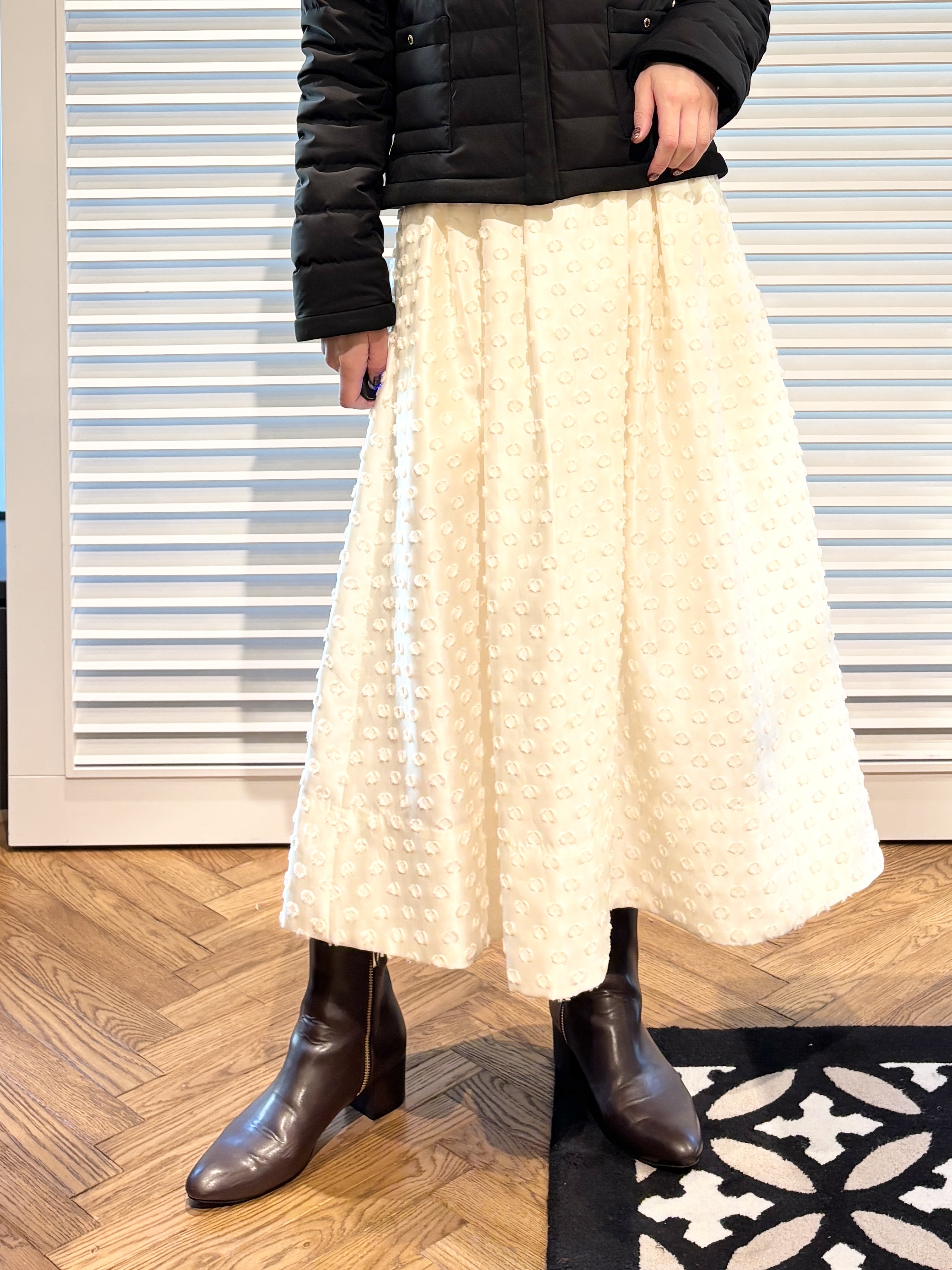 清水夏姫さんの「DRESSTERIOR｜ストレッチ ライトダウンジャケット」を使ったコーディネート