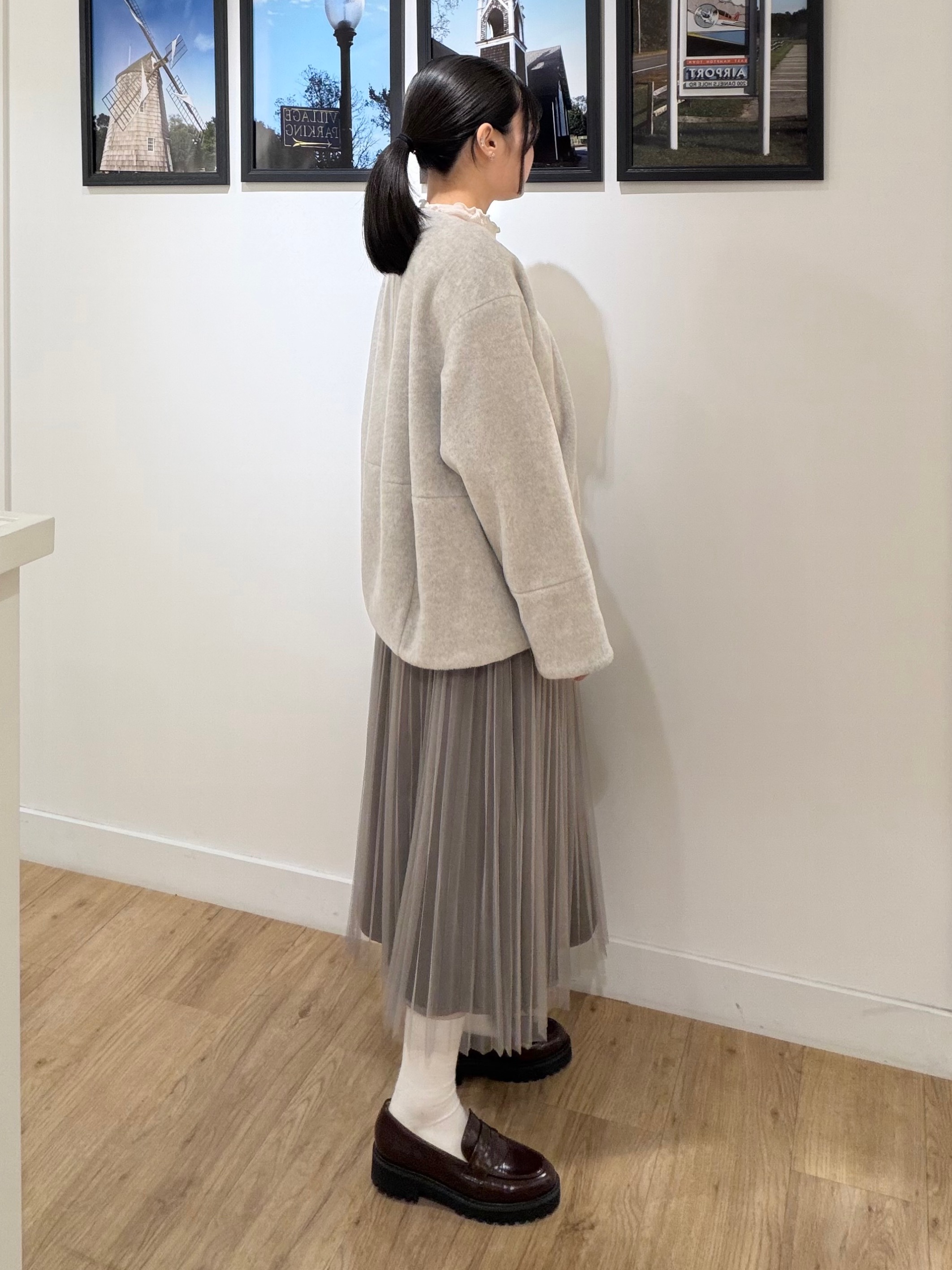 秦美里さんの「Dessin｜【洗える/秋のレイヤード】シュリンクレース ハイネックプルオーバー」を使ったコーディネート