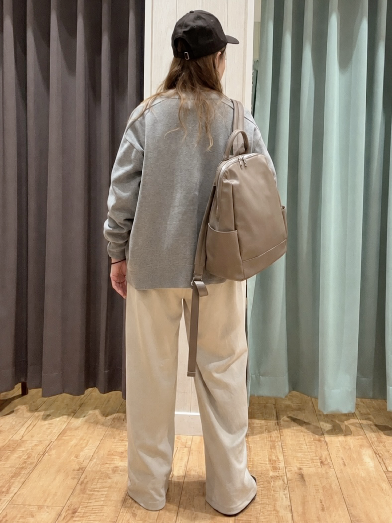 なみぞうさんの「SHOO･LA･RUE｜【毛玉になりにくい/S-LL/洗濯機可/体型カバー】Vネックゆったりカーディガン」を使ったコーディネート