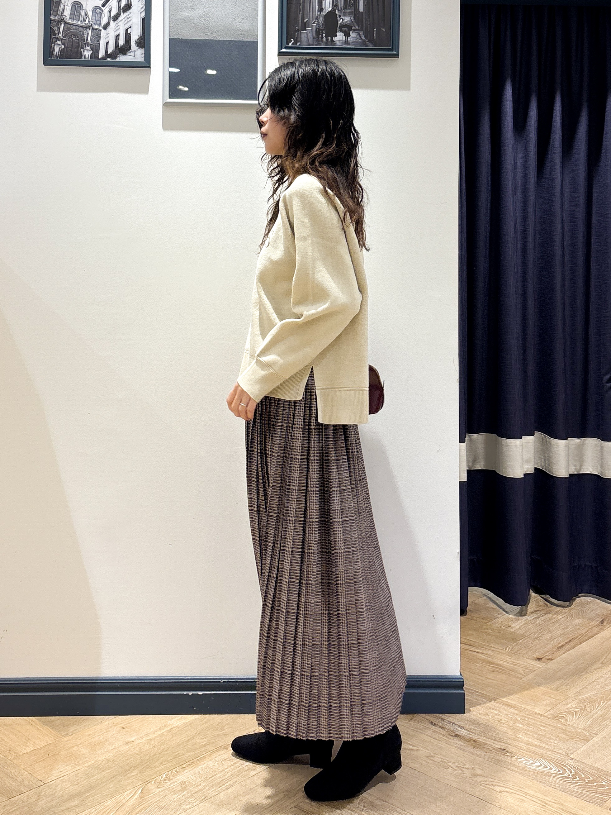 ayakaさんの「grove｜スエットライクロゴニットプルオーバー」を使ったコーディネート
