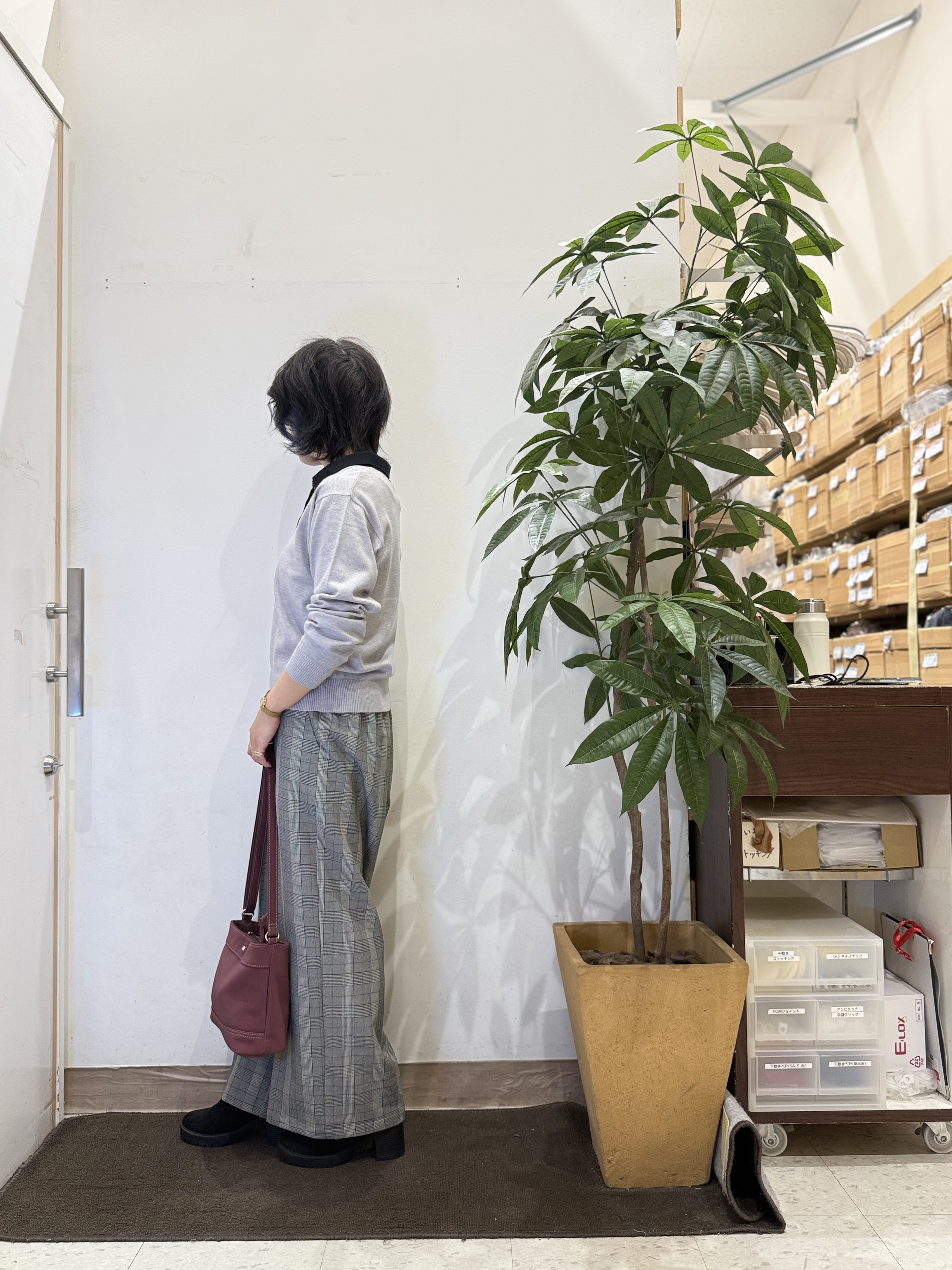 misakiさんの「SHOO･LA･RUE｜【S-LL/洗濯機可】やわらかな着心地 襟付きニット」を使ったコーディネート