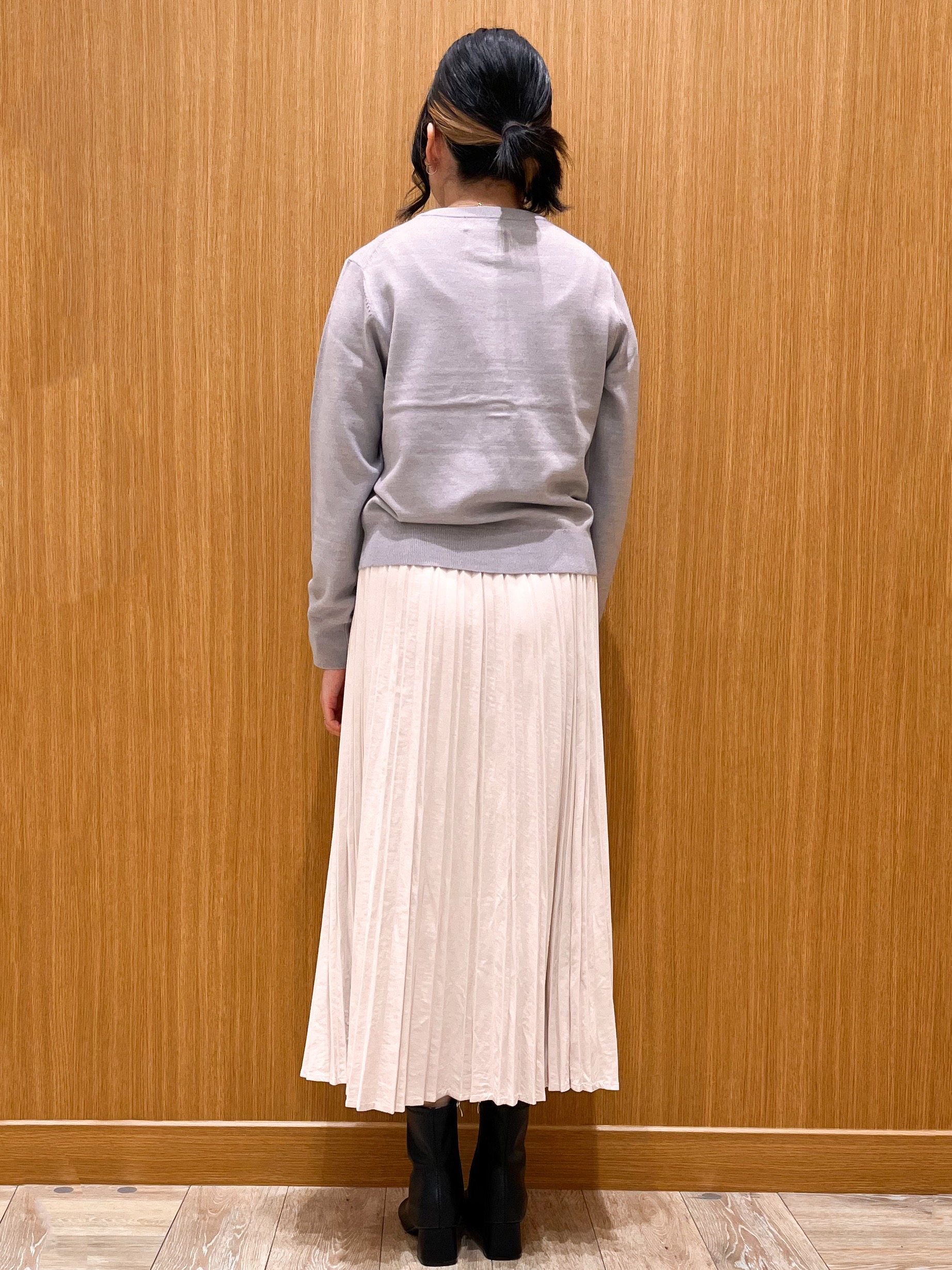 aさんの「OPAQUE.CLIP｜『THE』名品ニットカーディガン【洗濯機OK】」を使ったコーディネート