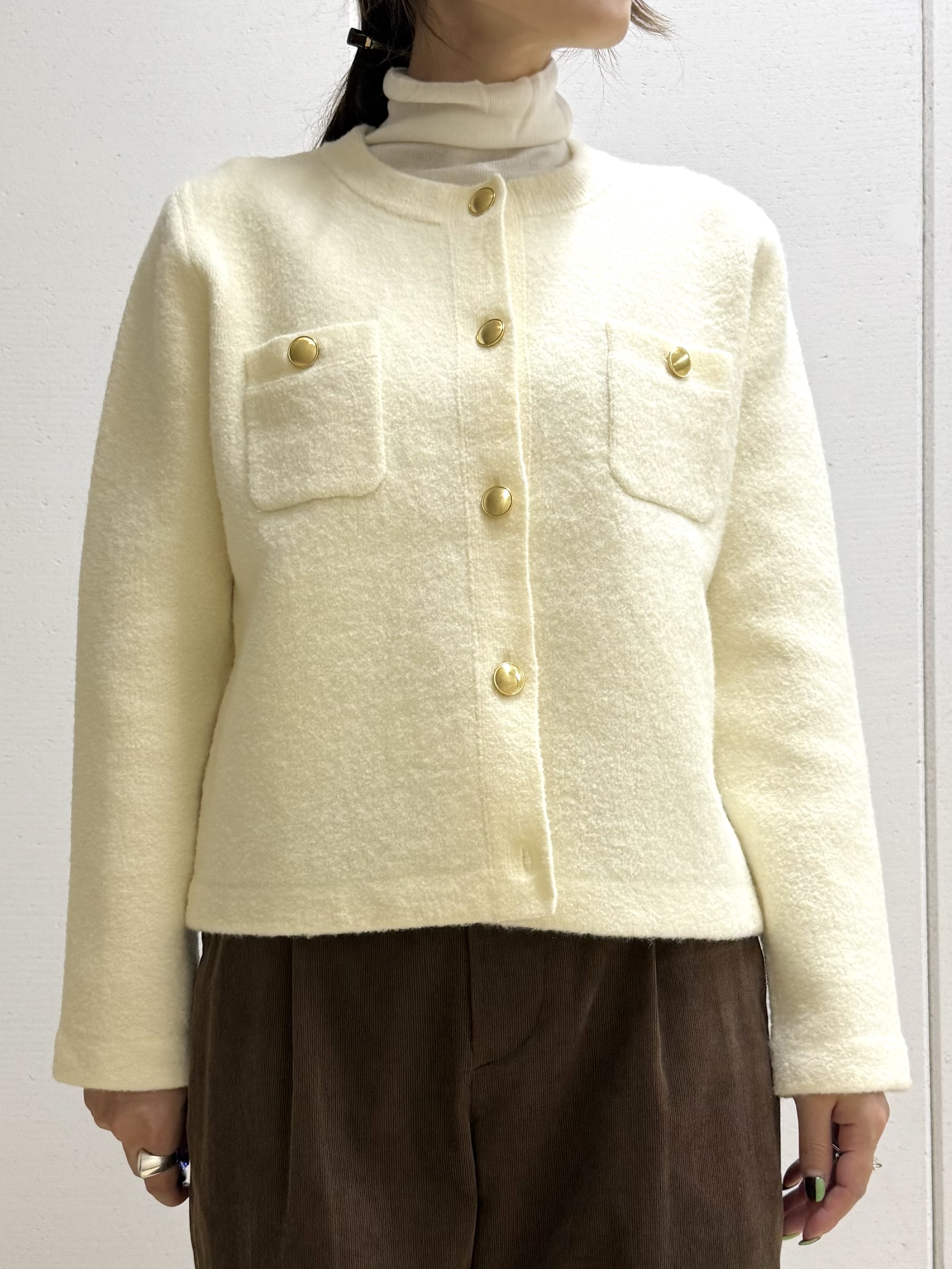 mamiさんの「INDIVI｜【軽やか】ブークレニットジャケット」を使ったコーディネート