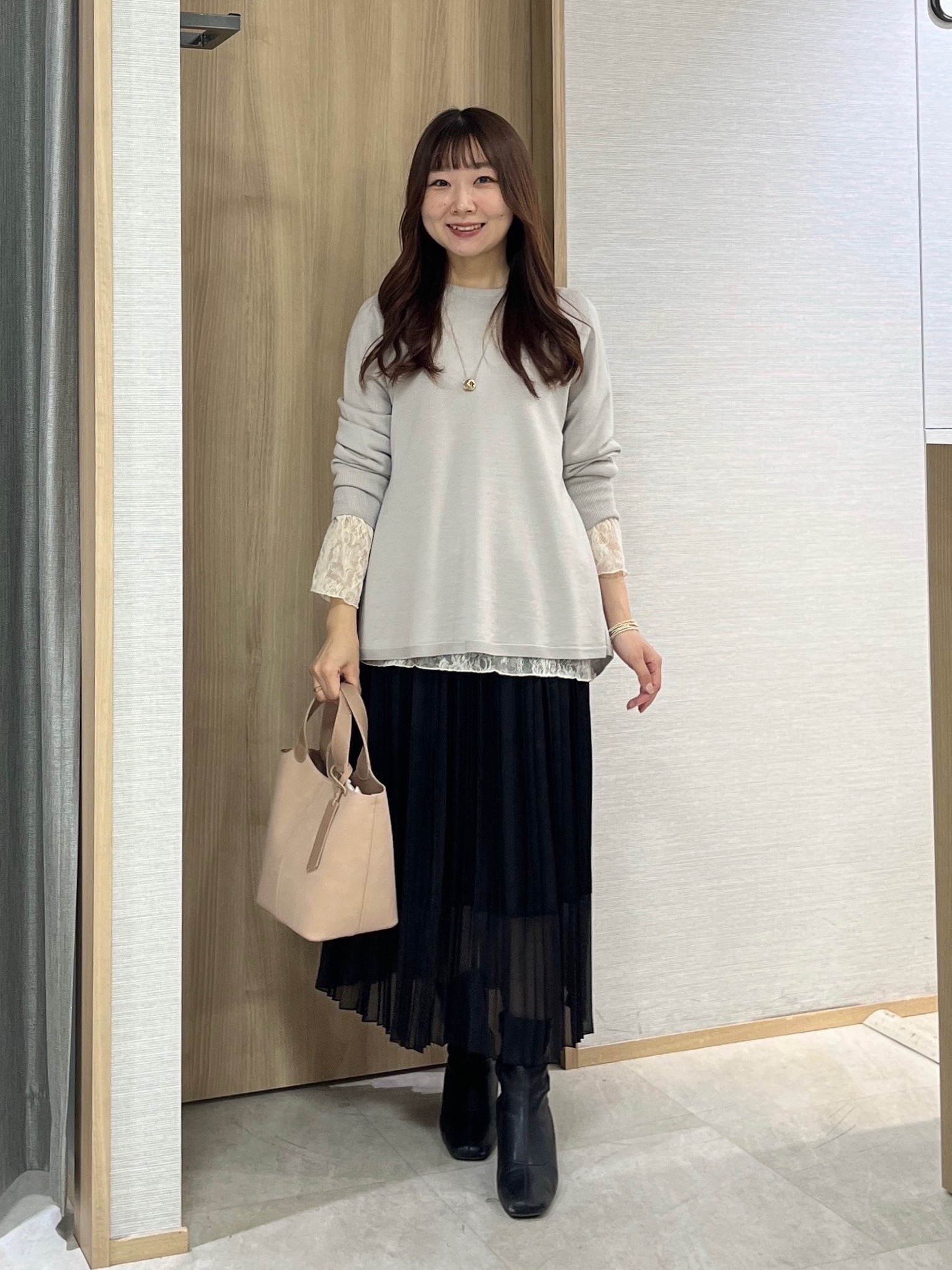 KAHOさんの「UNTITLED｜【きれいに体型カバー/8色展開】Aラインシルエットニットプルオーバー」を使ったコーディネート
