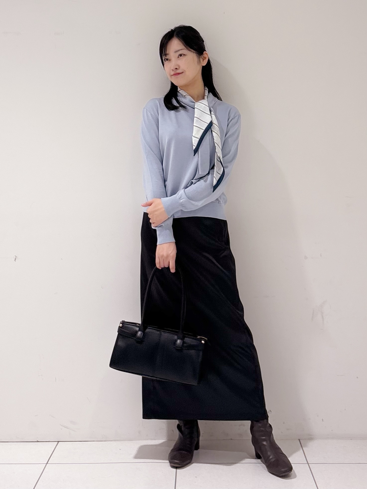 momokoさんの「INDIVI｜【風合い〇／キレイめ華やか】サイドボウタイニット」を使ったコーディネート