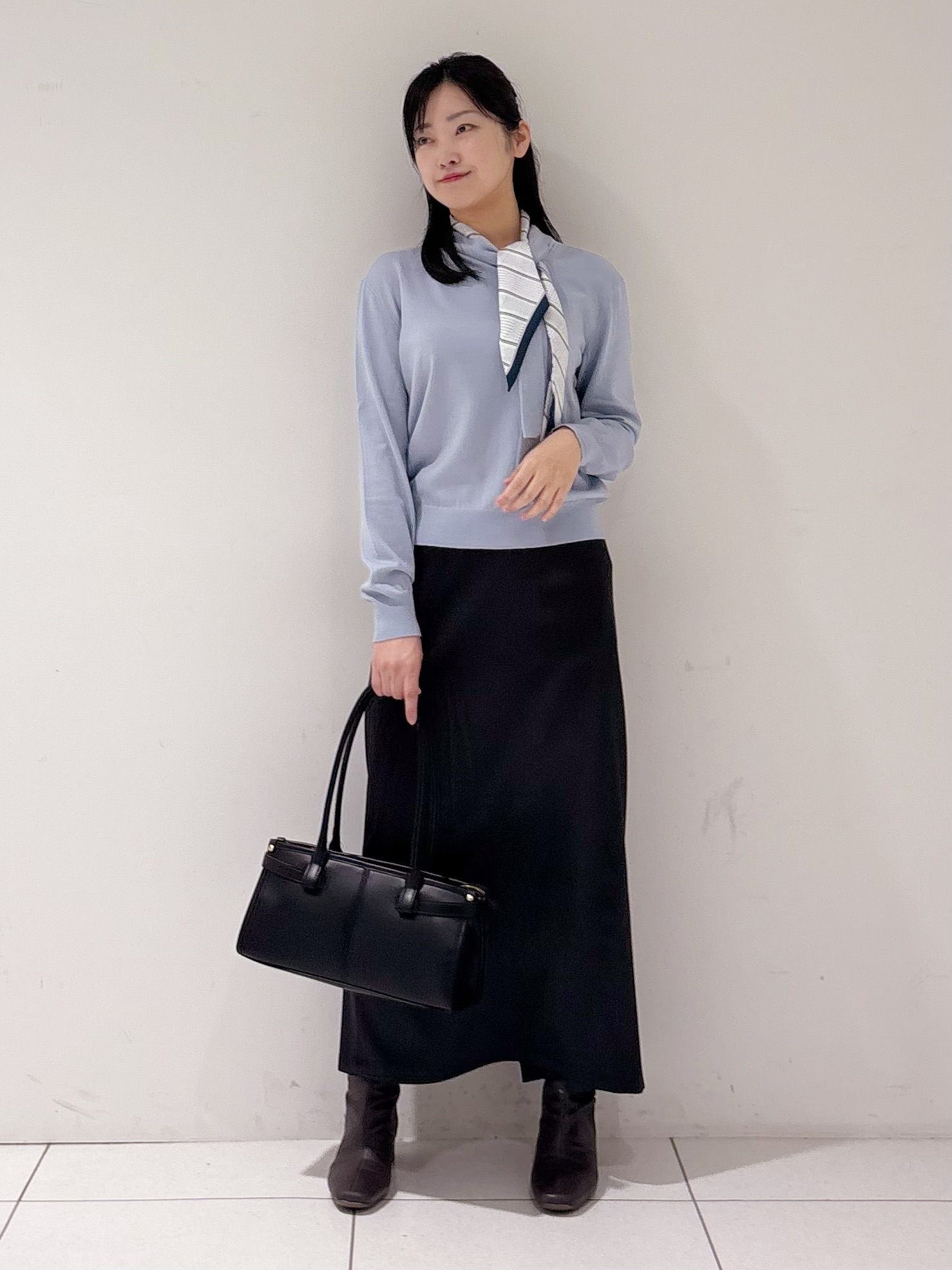 momokoさんの「INDIVI｜【風合い〇／キレイめ華やか】サイドボウタイニット」を使ったコーディネート