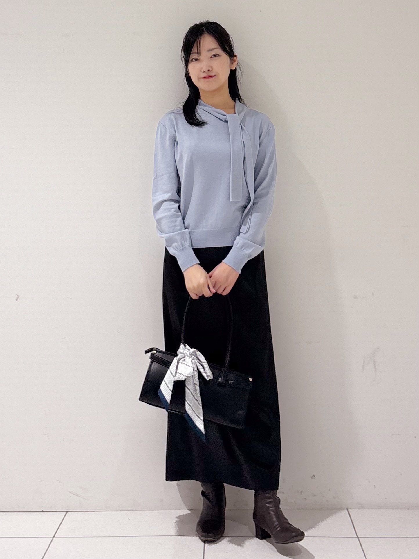 momokoさんの「INDIVI｜【風合い〇／キレイめ華やか】サイドボウタイニット」を使ったコーディネート
