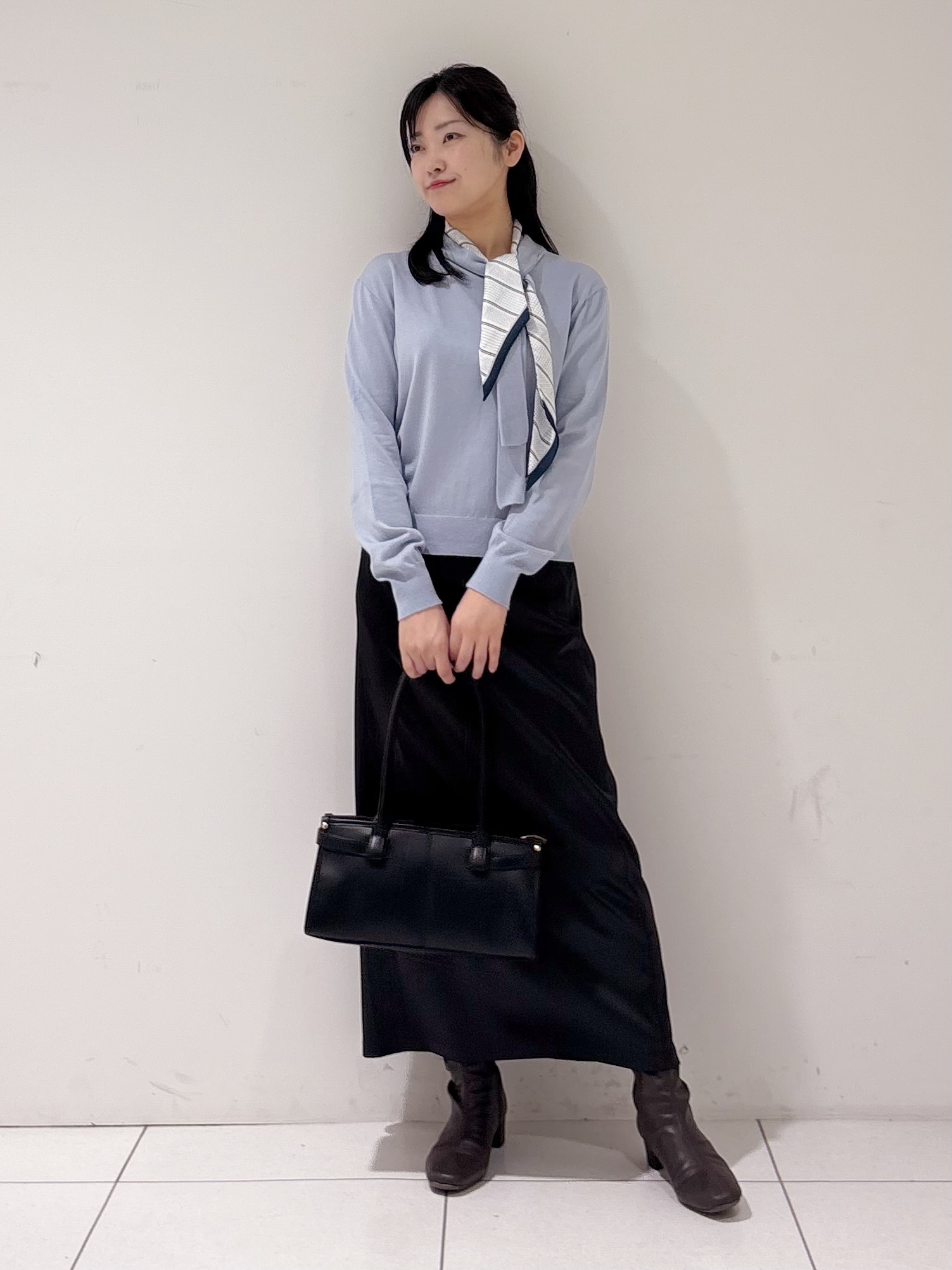 momokoさんの「INDIVI｜【風合い〇／キレイめ華やか】サイドボウタイニット」を使ったコーディネート