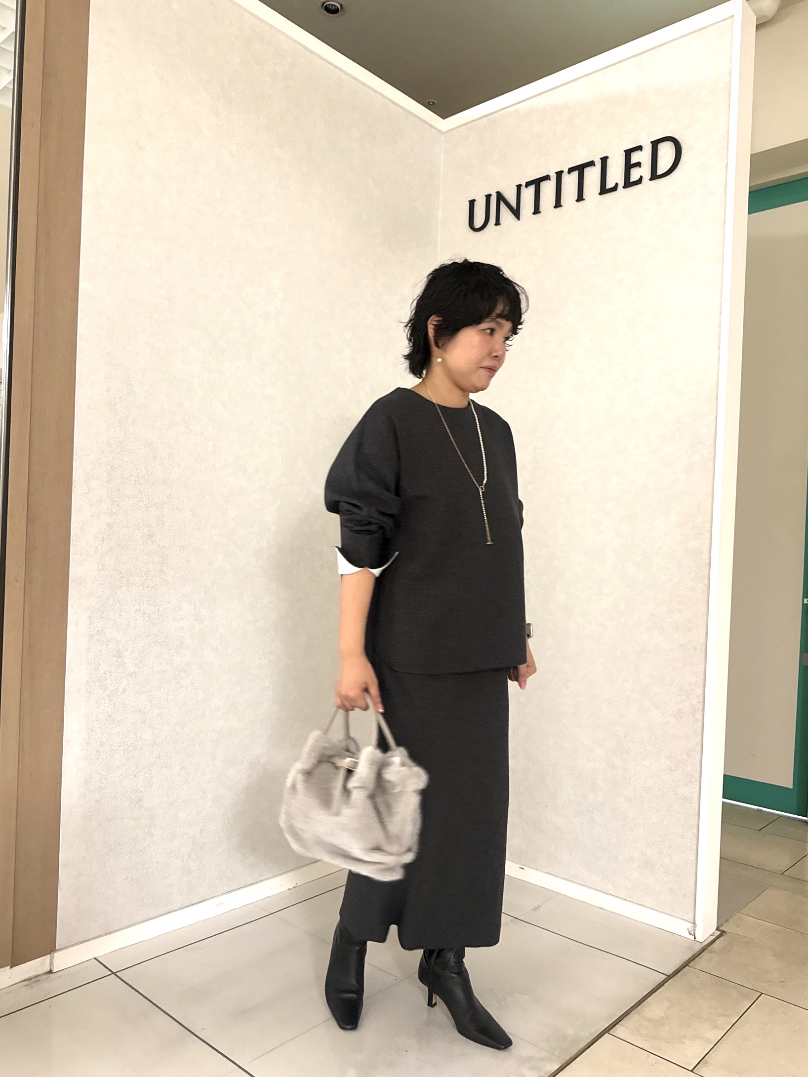 かなこさんの「UNTITLED｜【セットアップ可/スウェットライク】袖口シャツドッキングプルオーバー」を使ったコーディネート