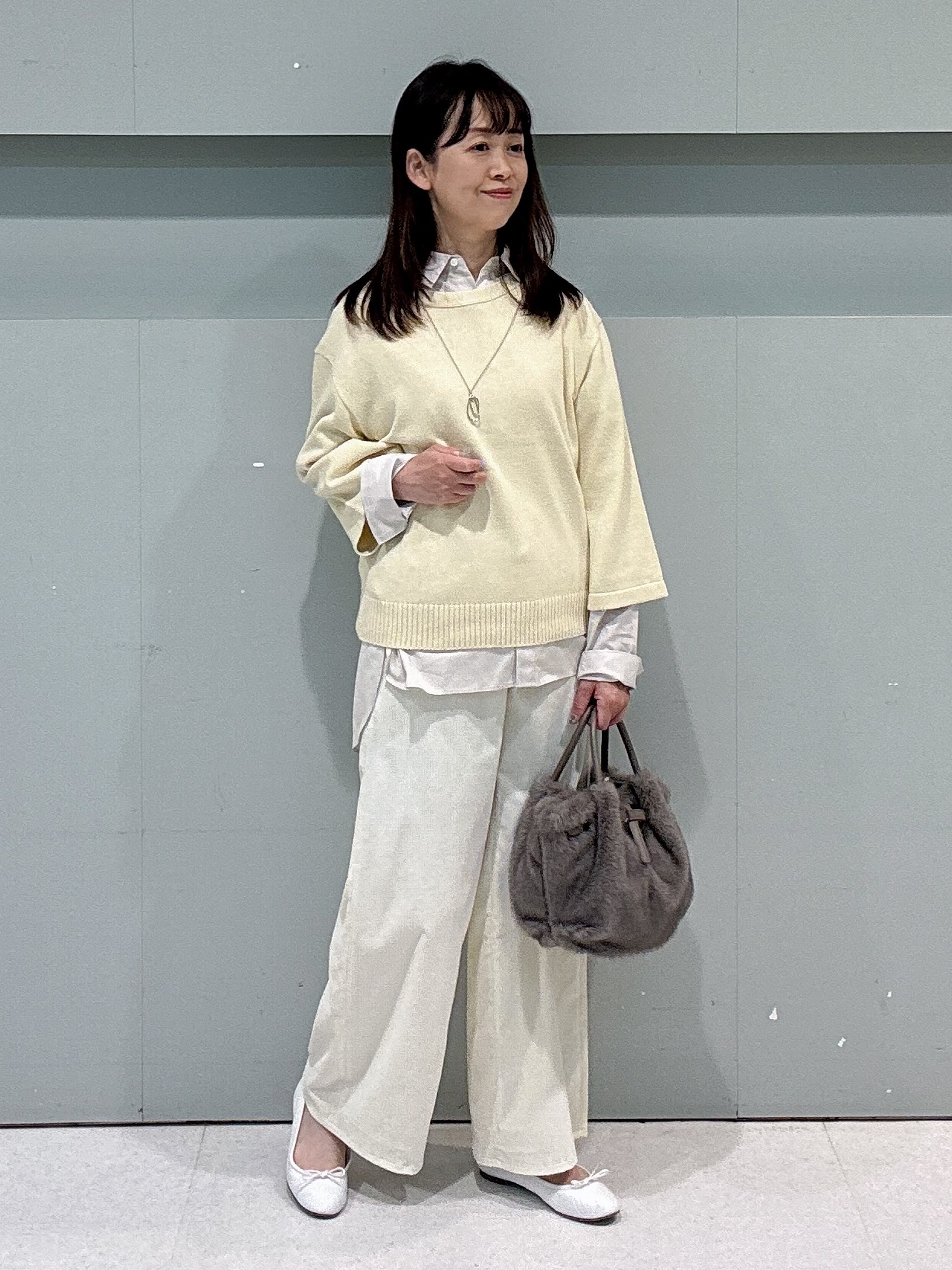 makiさんの「UNTITLED｜【6色展開/コットン100】カラーベーシックシャツ」を使ったコーディネート