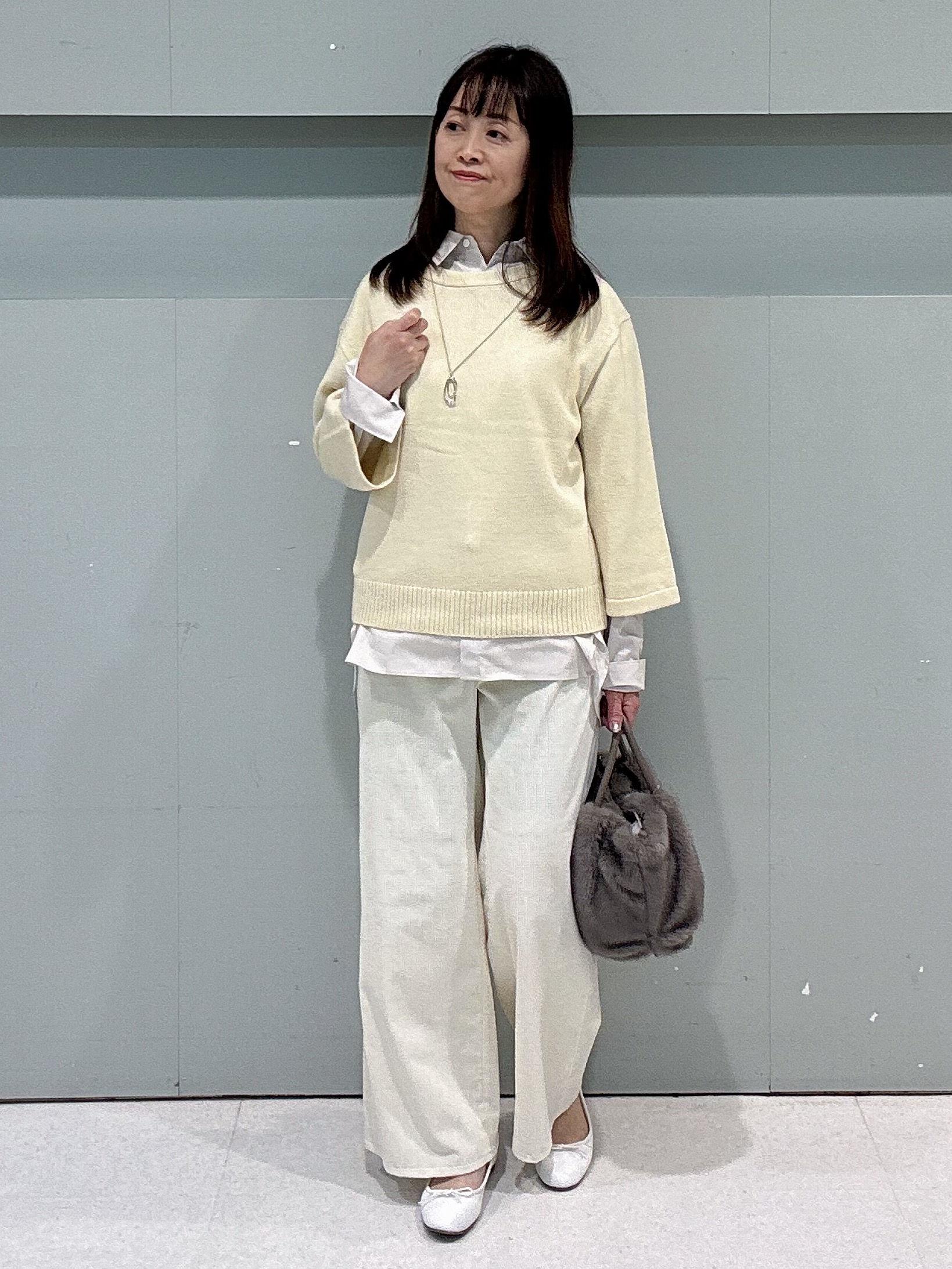 makiさんの「UNTITLED｜【6色展開/コットン100】カラーベーシックシャツ」を使ったコーディネート