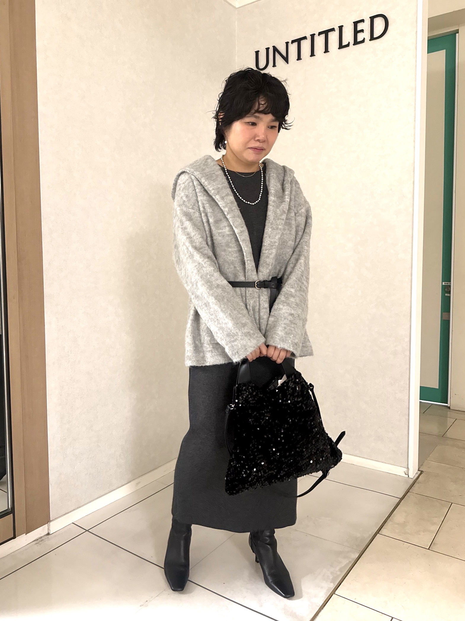 かなこさんの「UNTITLED｜【セットアップ可/スウェットライク】袖口シャツドッキングプルオーバー」を使ったコーディネート