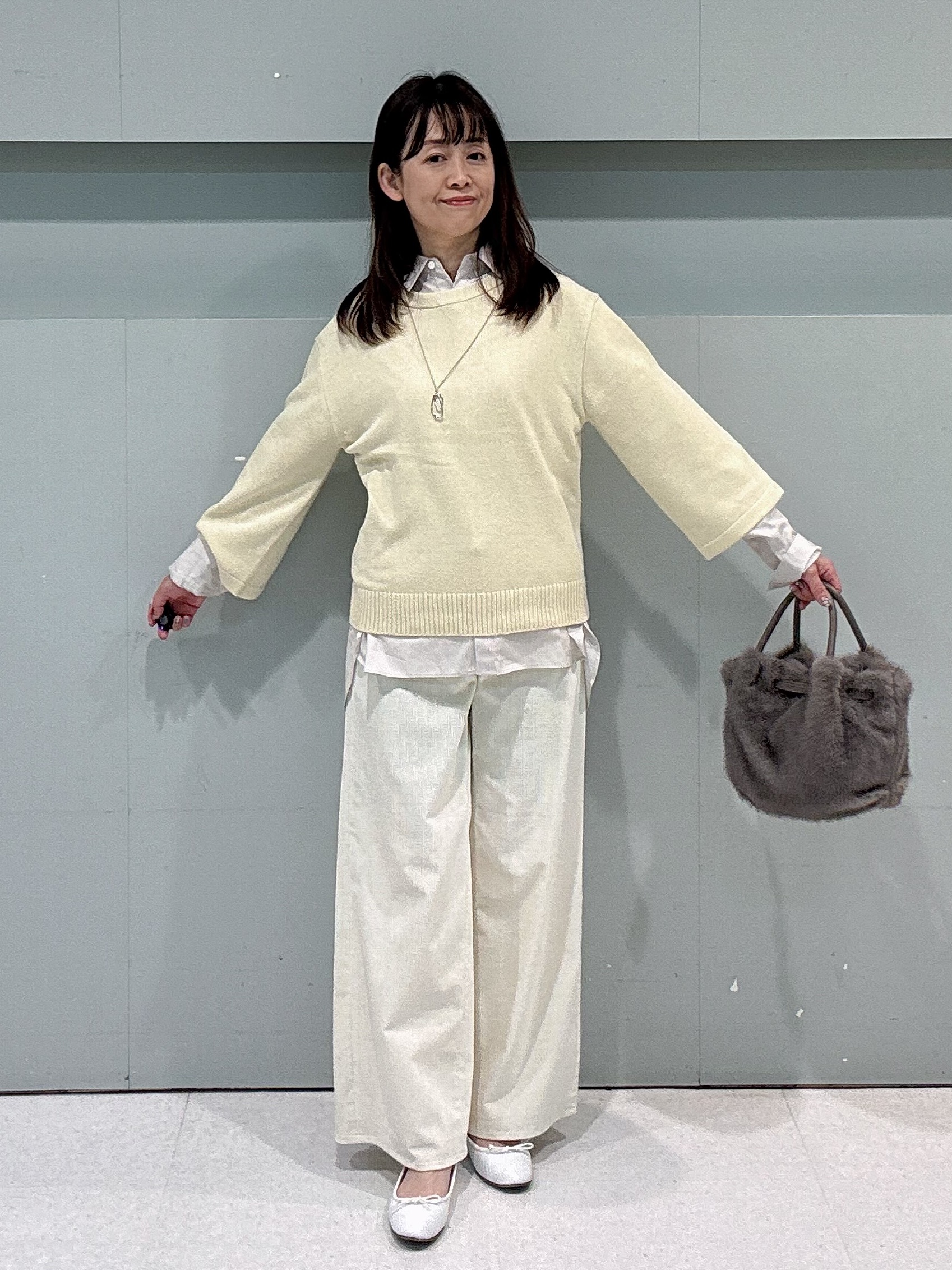 makiさんの「UNTITLED｜【6色展開/コットン100】カラーベーシックシャツ」を使ったコーディネート