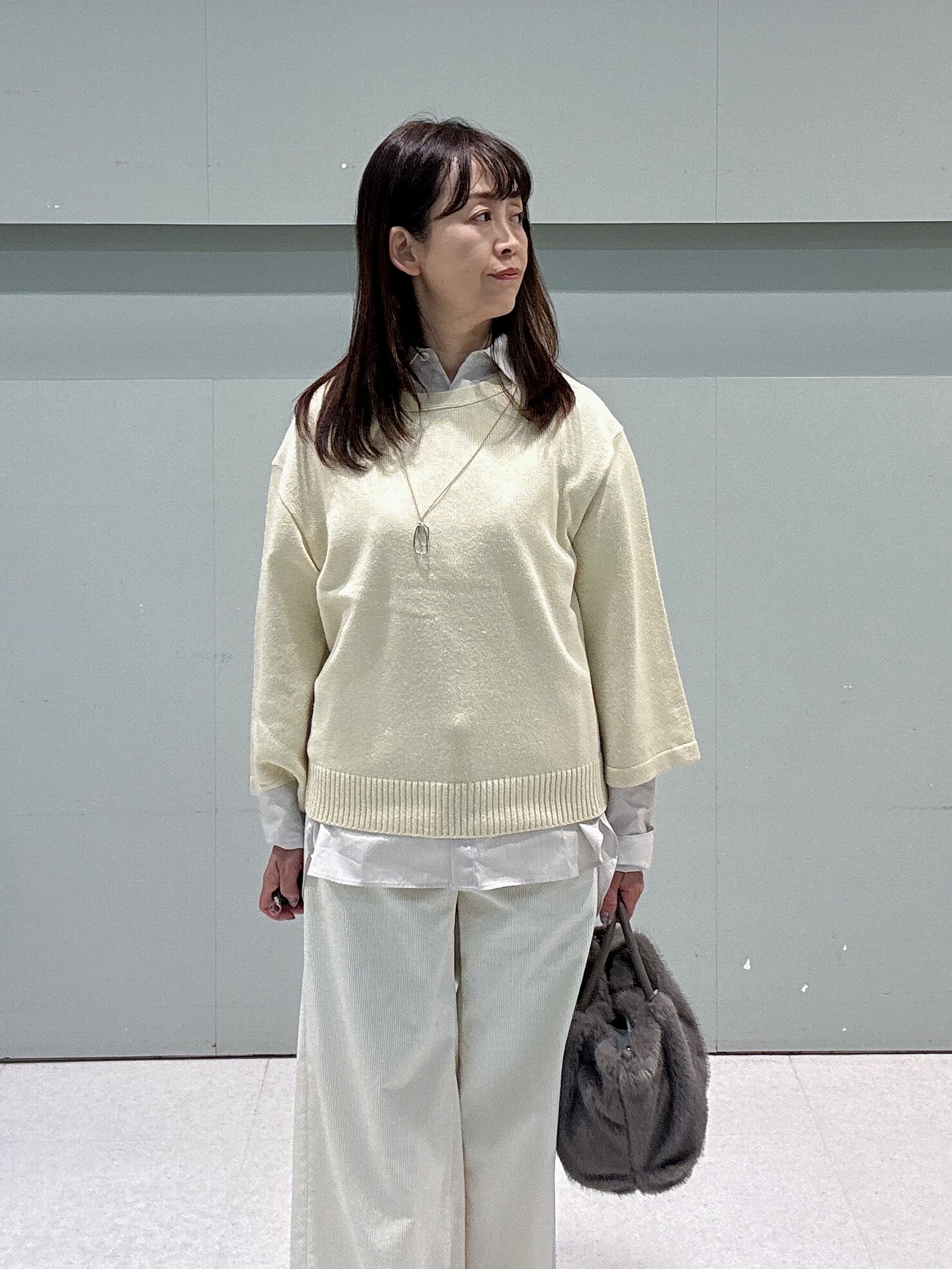 makiさんの「UNTITLED｜【6色展開/コットン100】カラーベーシックシャツ」を使ったコーディネート