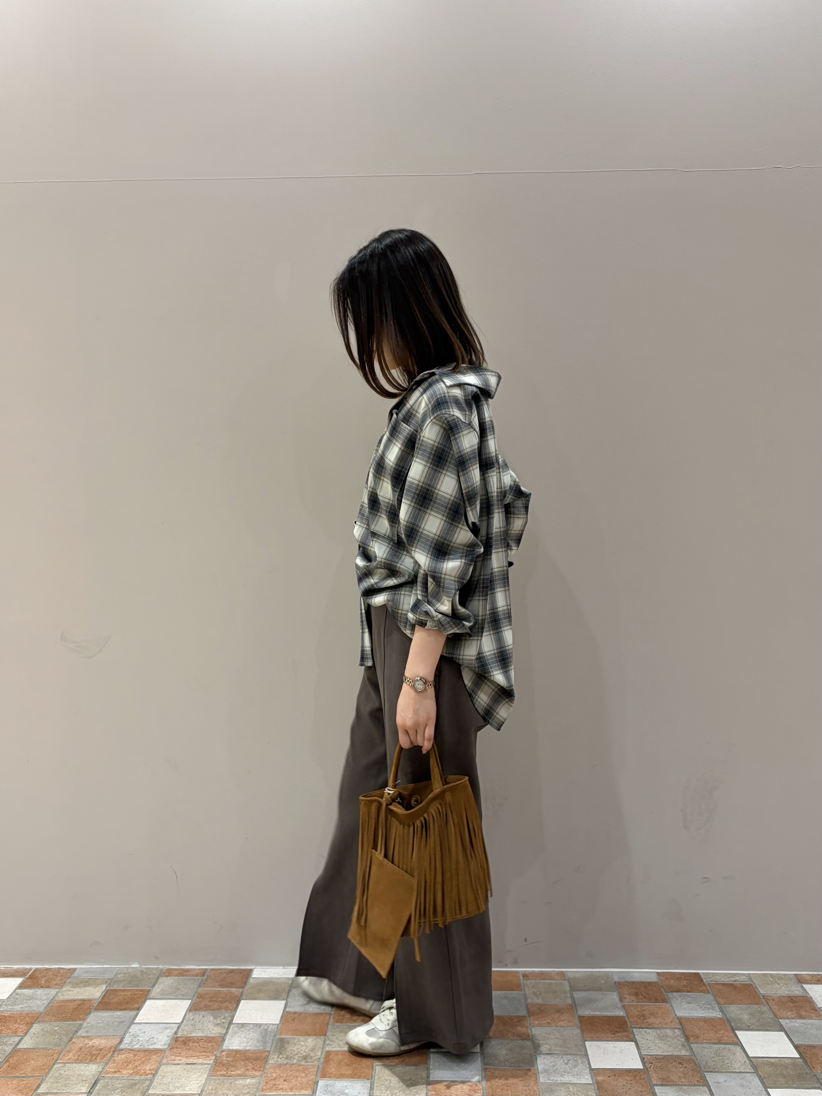 amiさんの「INDIVI｜ラインロングネックレス」を使ったコーディネート