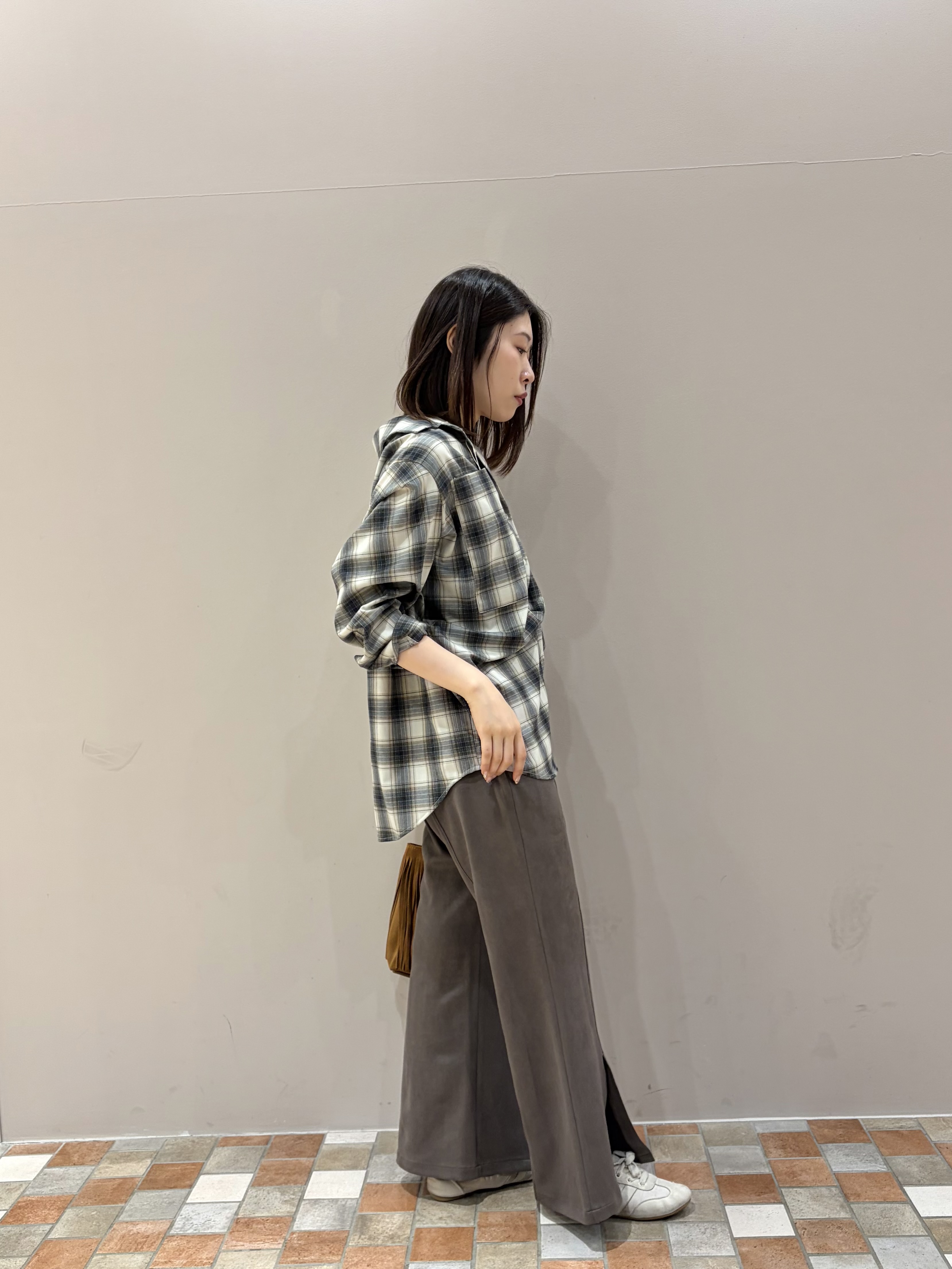 amiさんの「INDIVI｜ラインロングネックレス」を使ったコーディネート