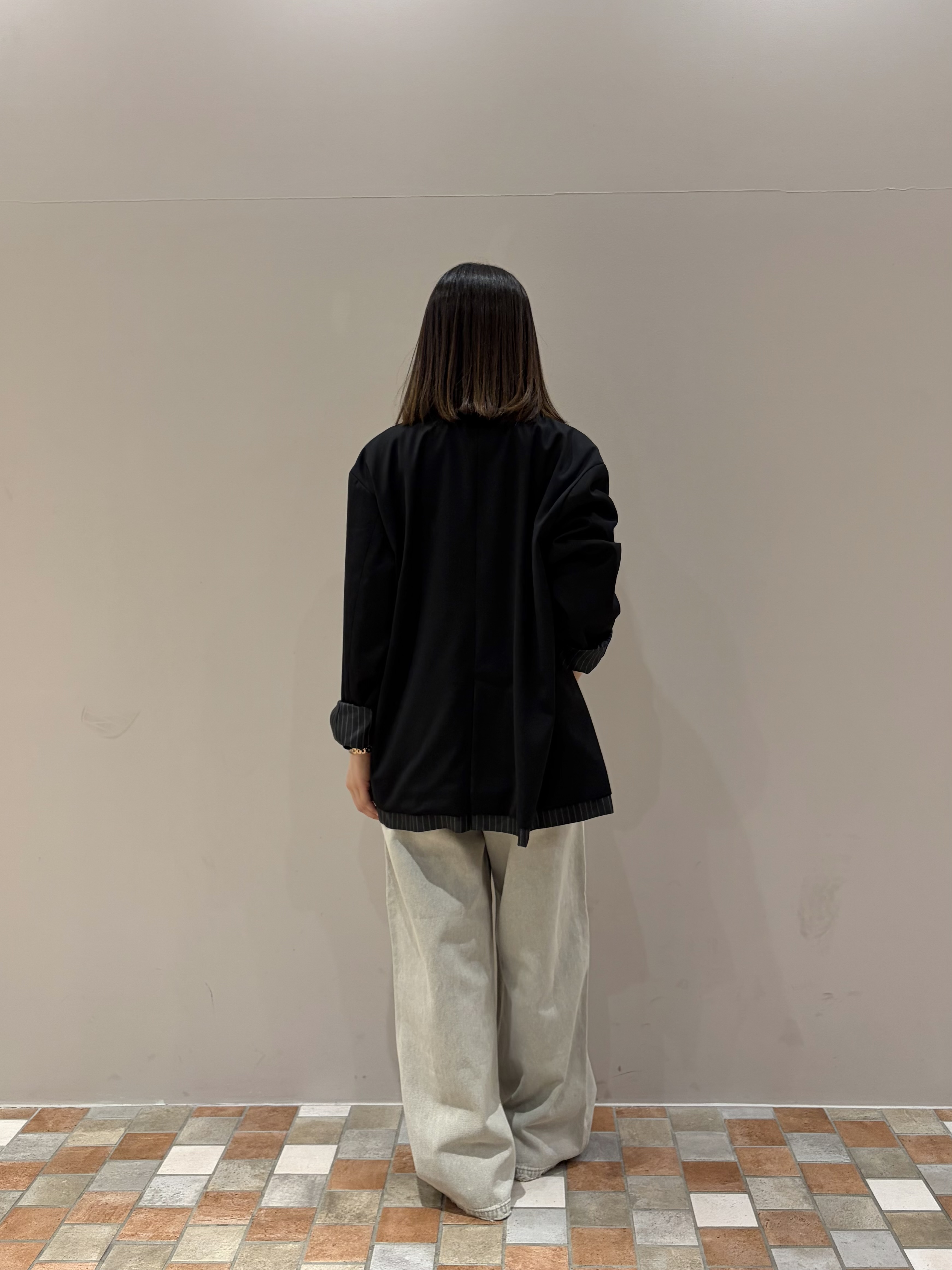 amiさんの「INDIVI｜ラインロングネックレス」を使ったコーディネート