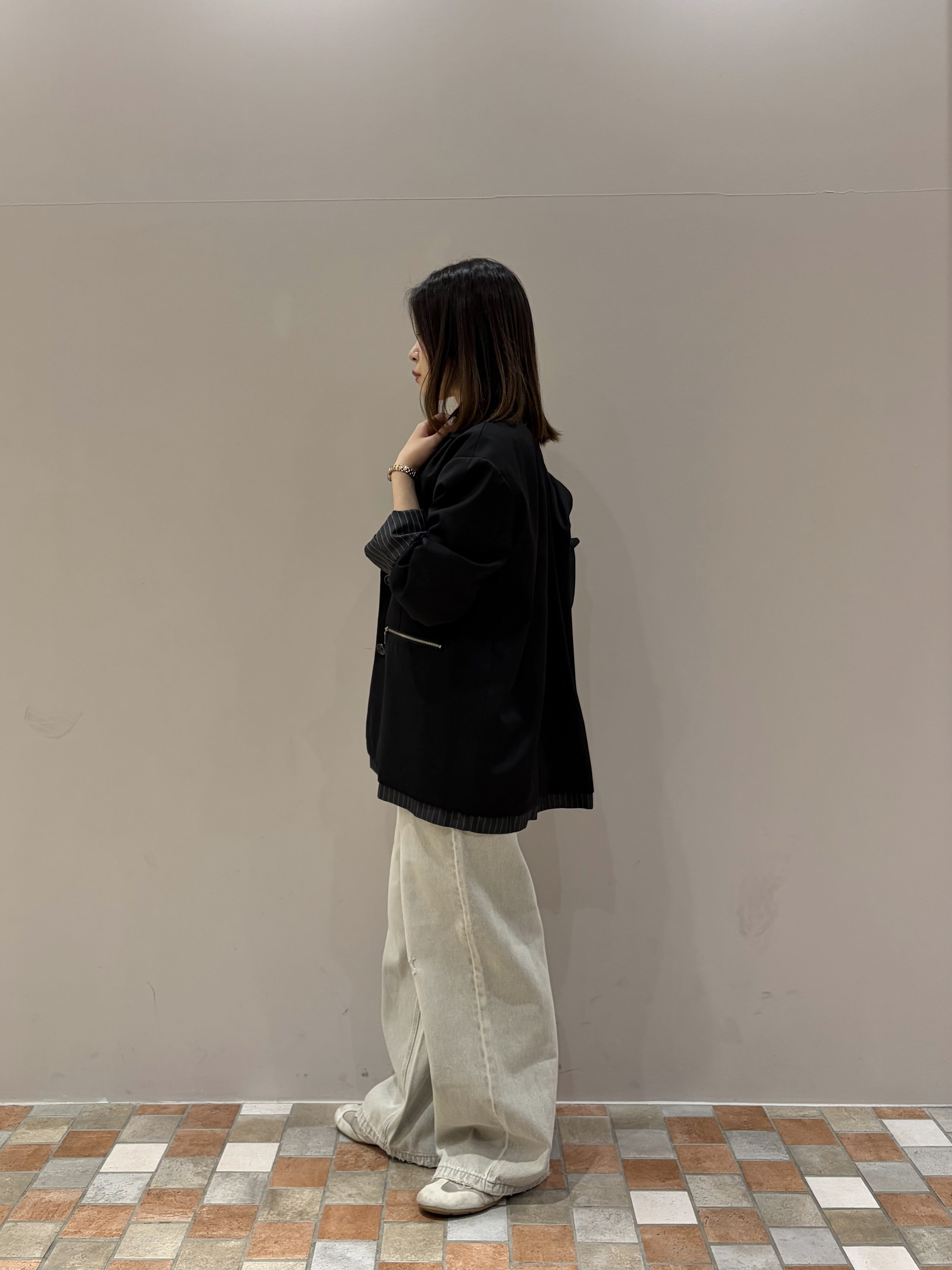 amiさんの「INDIVI｜ラインロングネックレス」を使ったコーディネート