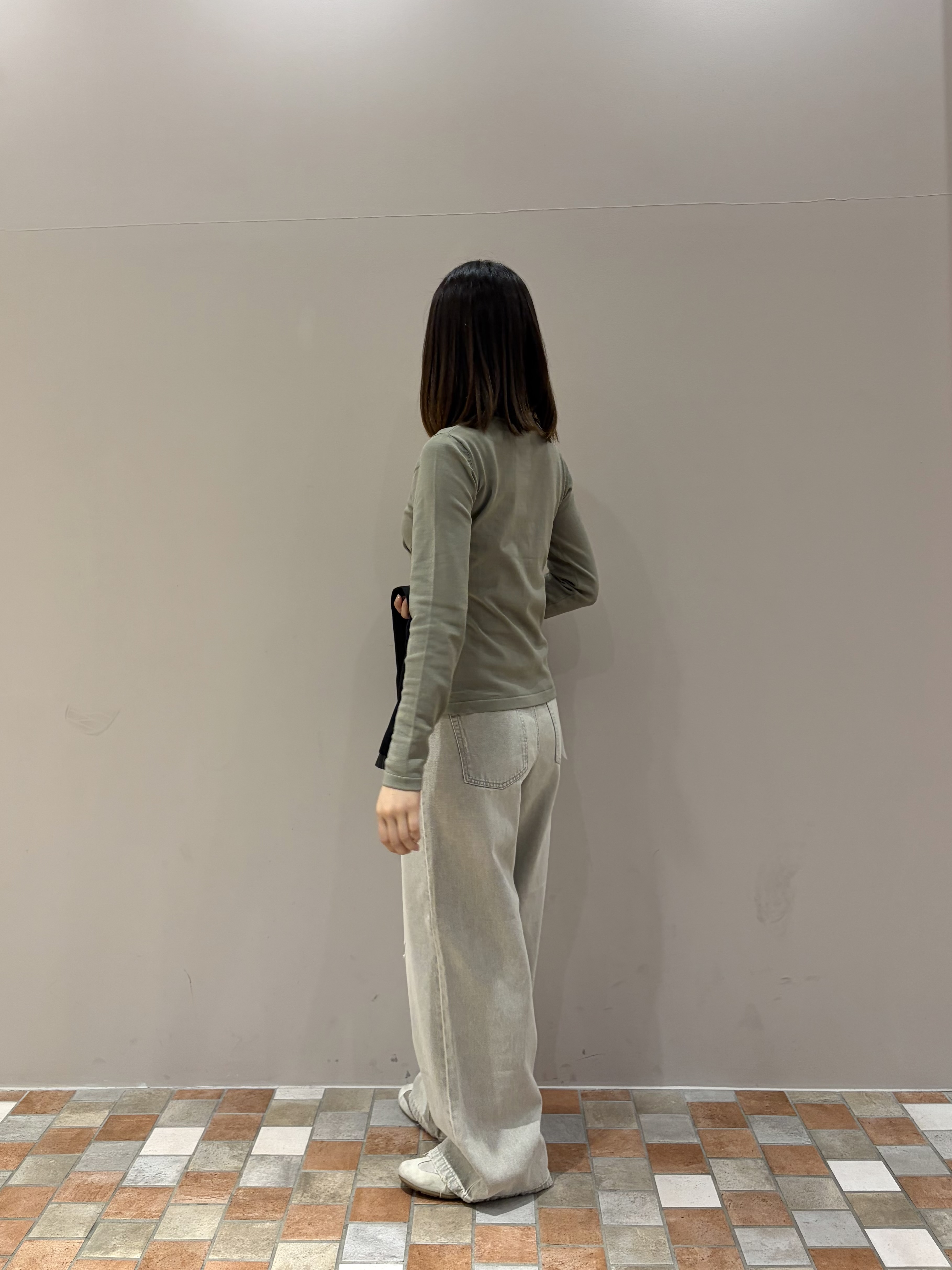 amiさんの「INDIVI｜ラインロングネックレス」を使ったコーディネート