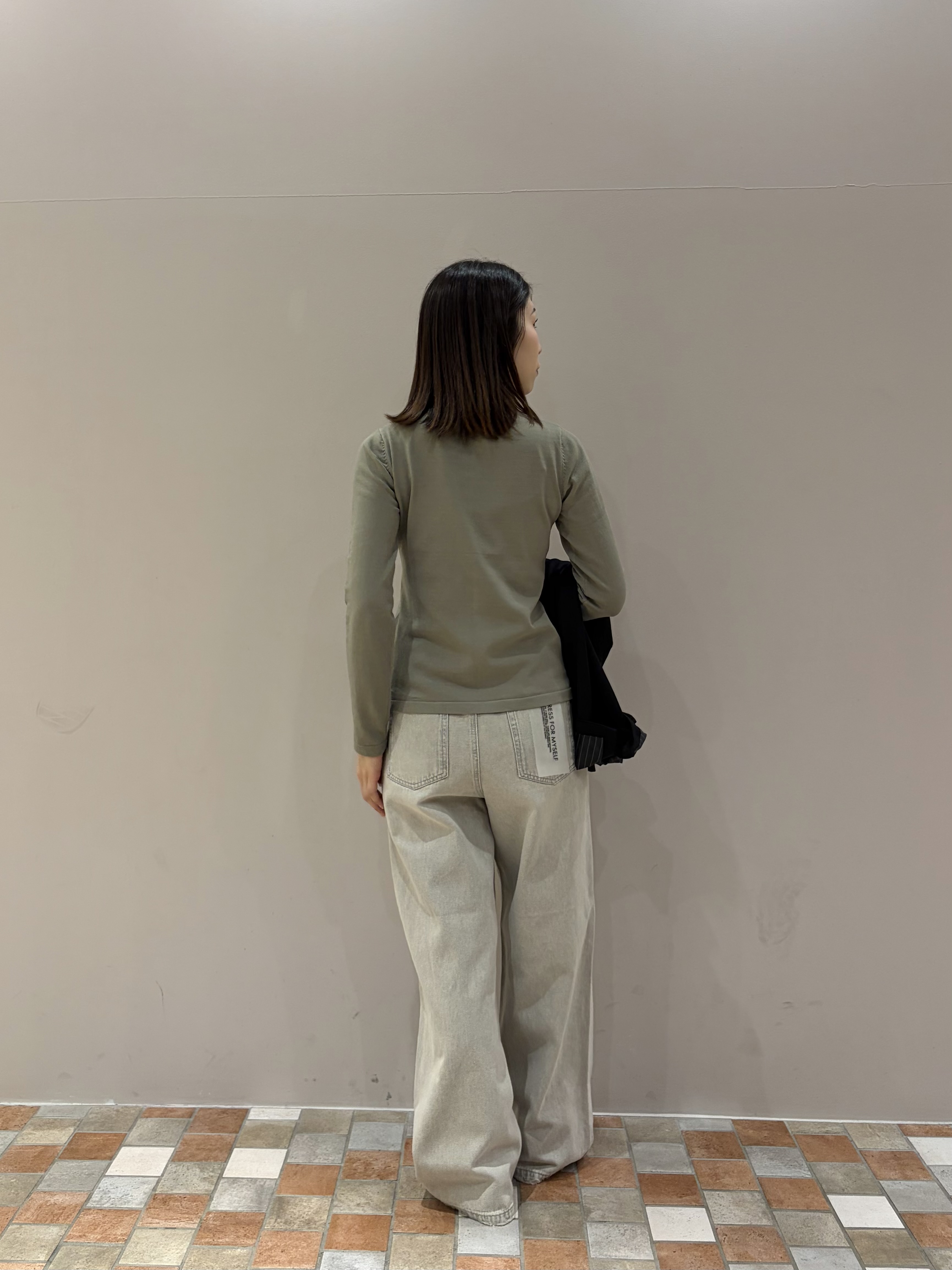 amiさんの「INDIVI｜ラインロングネックレス」を使ったコーディネート