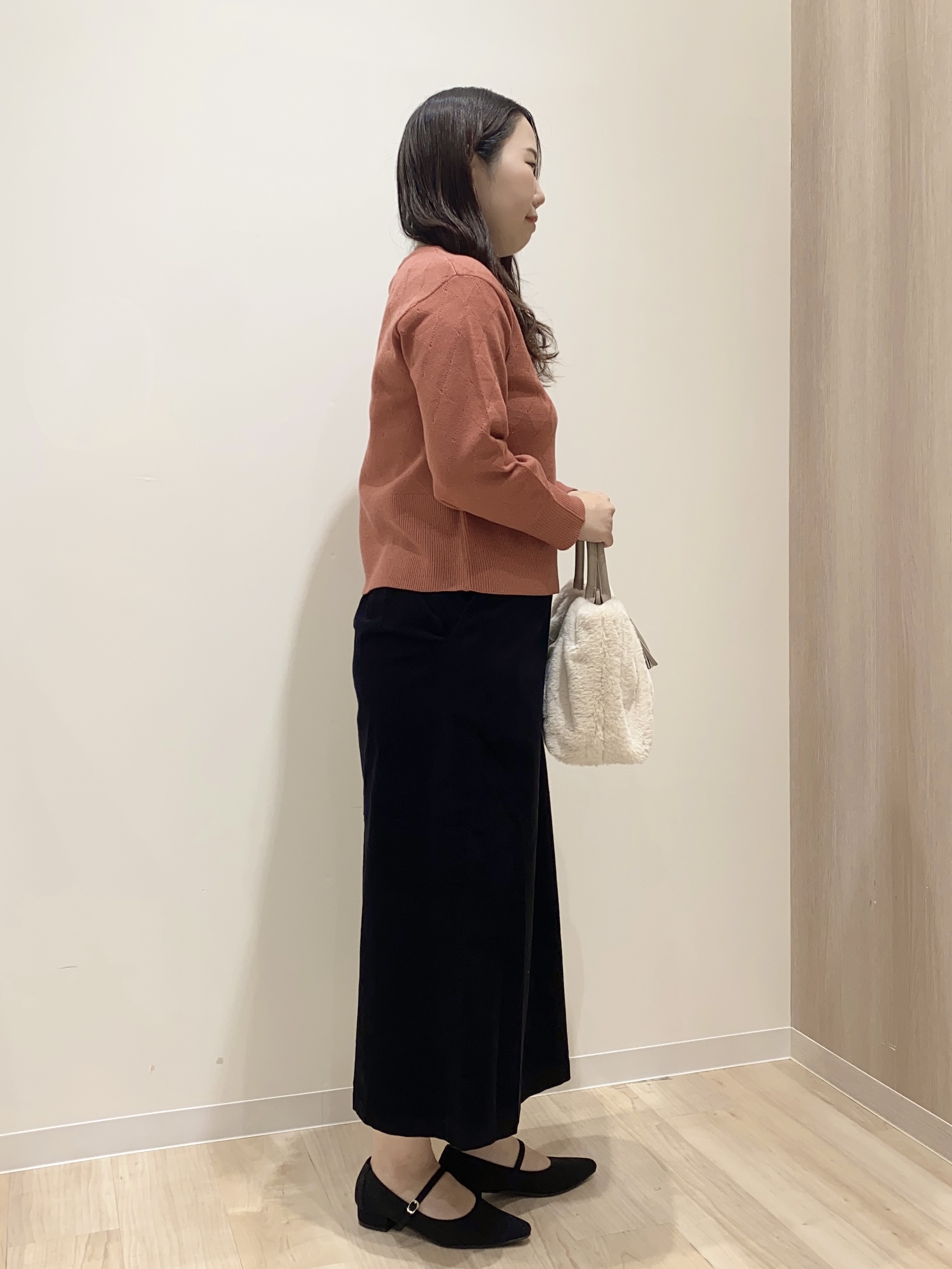 HANAさんの「grove｜【インしない・毛玉軽減】大人上品なダイヤ柄ニット」を使ったコーディネート