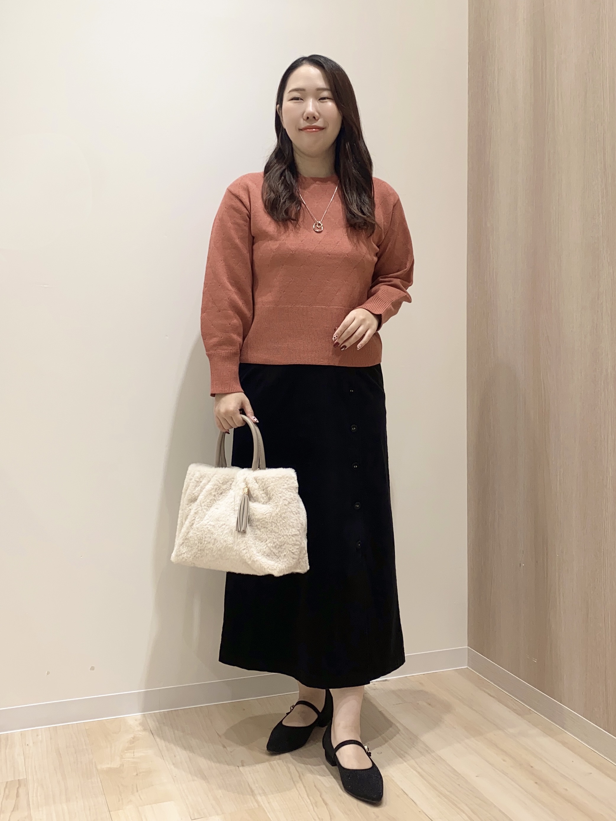 HANAさんの「grove｜【インしない・毛玉軽減】大人上品なダイヤ柄ニット」を使ったコーディネート