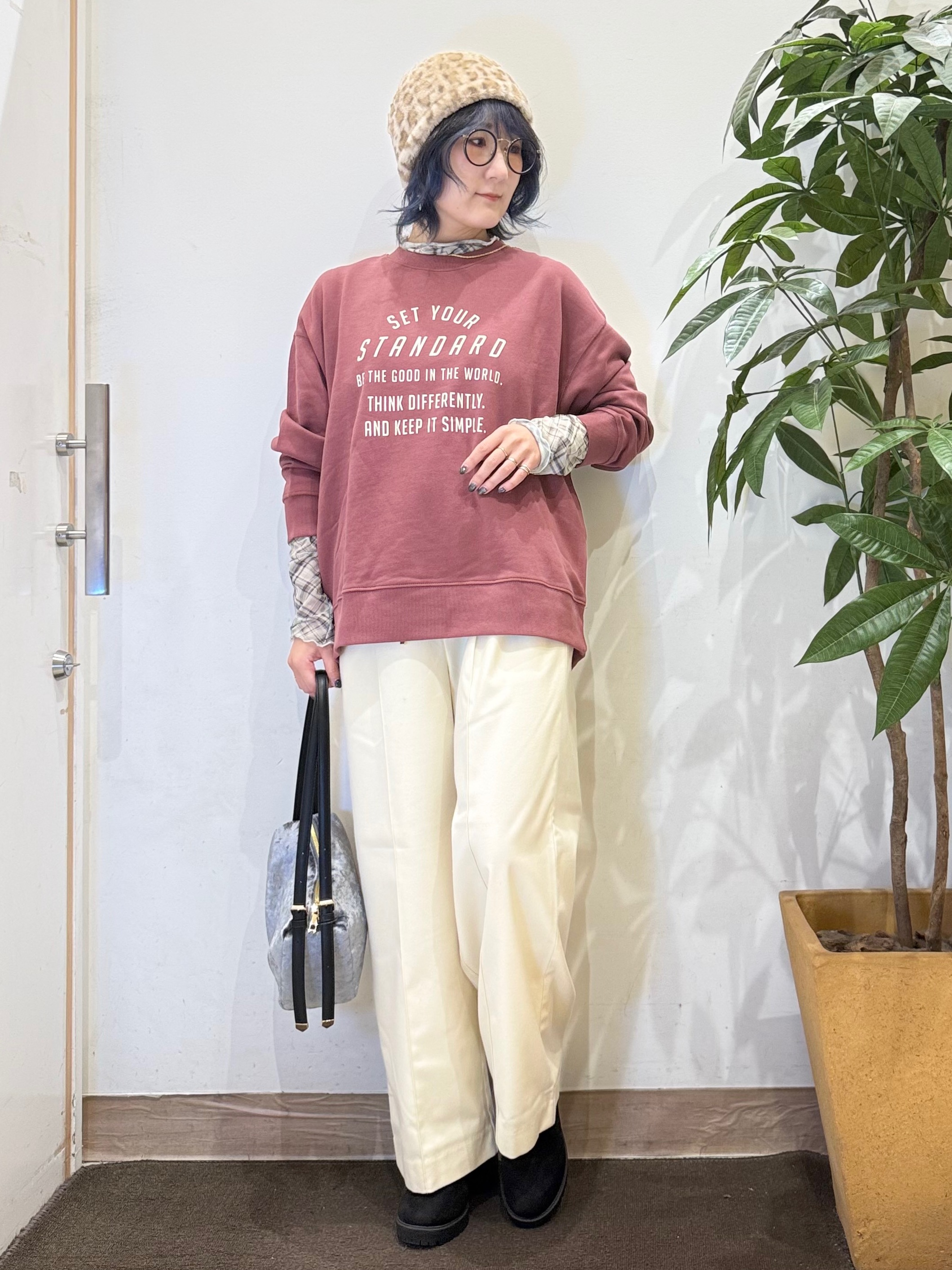 misakiさんの「SHOO･LA･RUE｜【体型カバー/洗濯機可】ゆるシルエットスウェット」を使ったコーディネート
