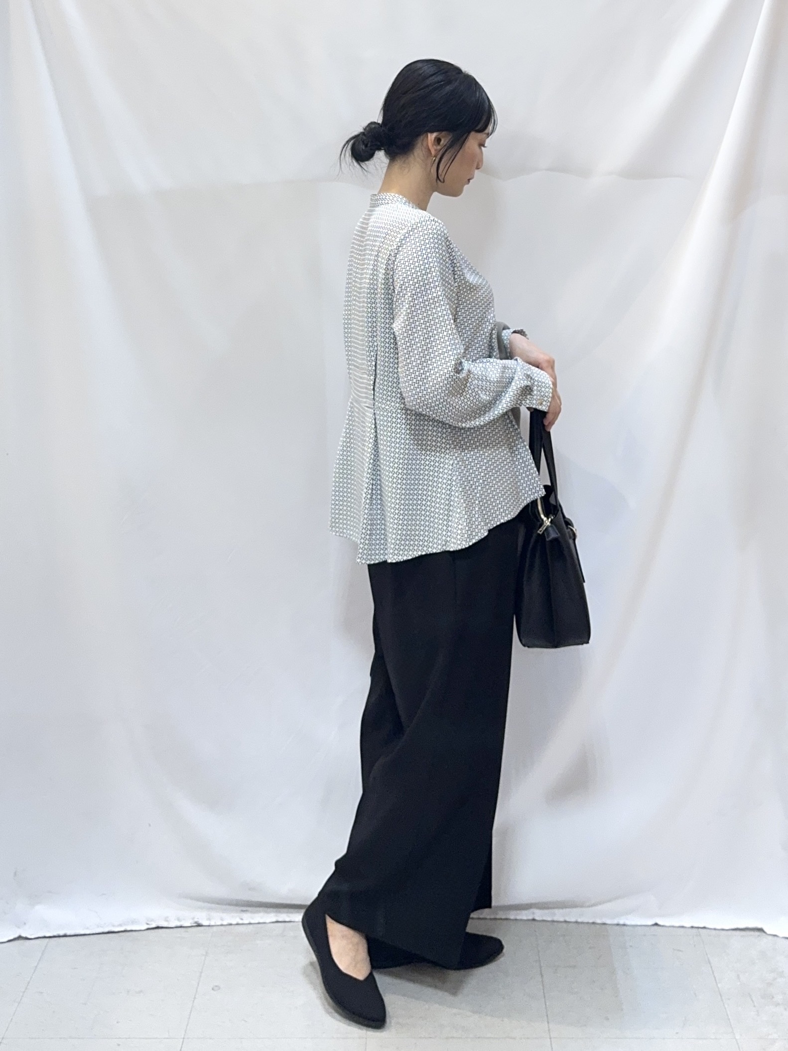 𝐇𝐢𝐫𝐨𝐦𝐢さんの「SHOO･LA･RUE｜【セットアップ可/洗濯後しわになりにくい】ウールフィール ダブルジャケット」を使ったコーディネート