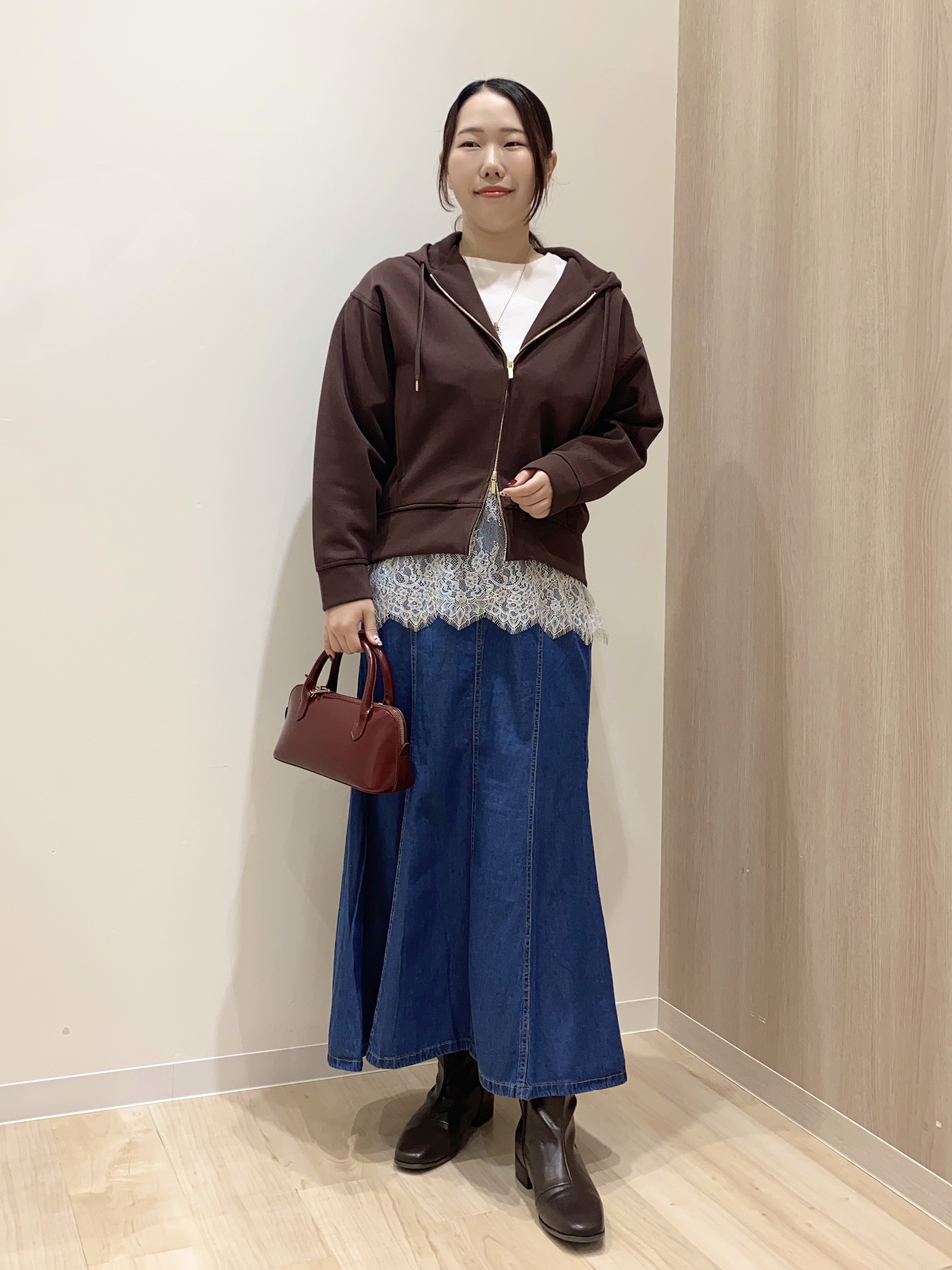 HANAさんの「grove｜【きれいめに着こなせる】大人のダンボールフードパーカ」を使ったコーディネート