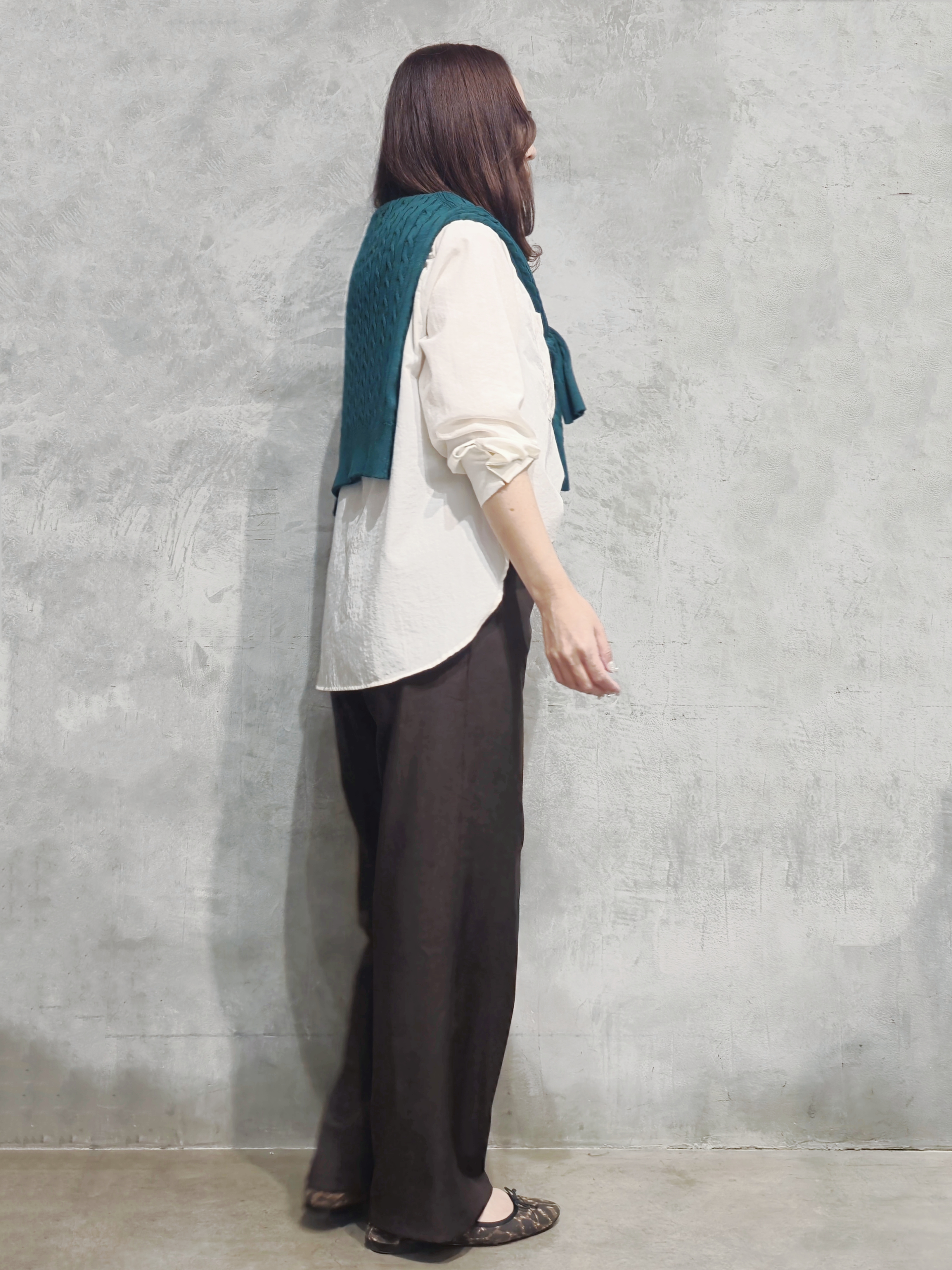 ひさえさんの「THE SHOP TK｜POLO BCS/ケーブルニット」を使ったコーディネート