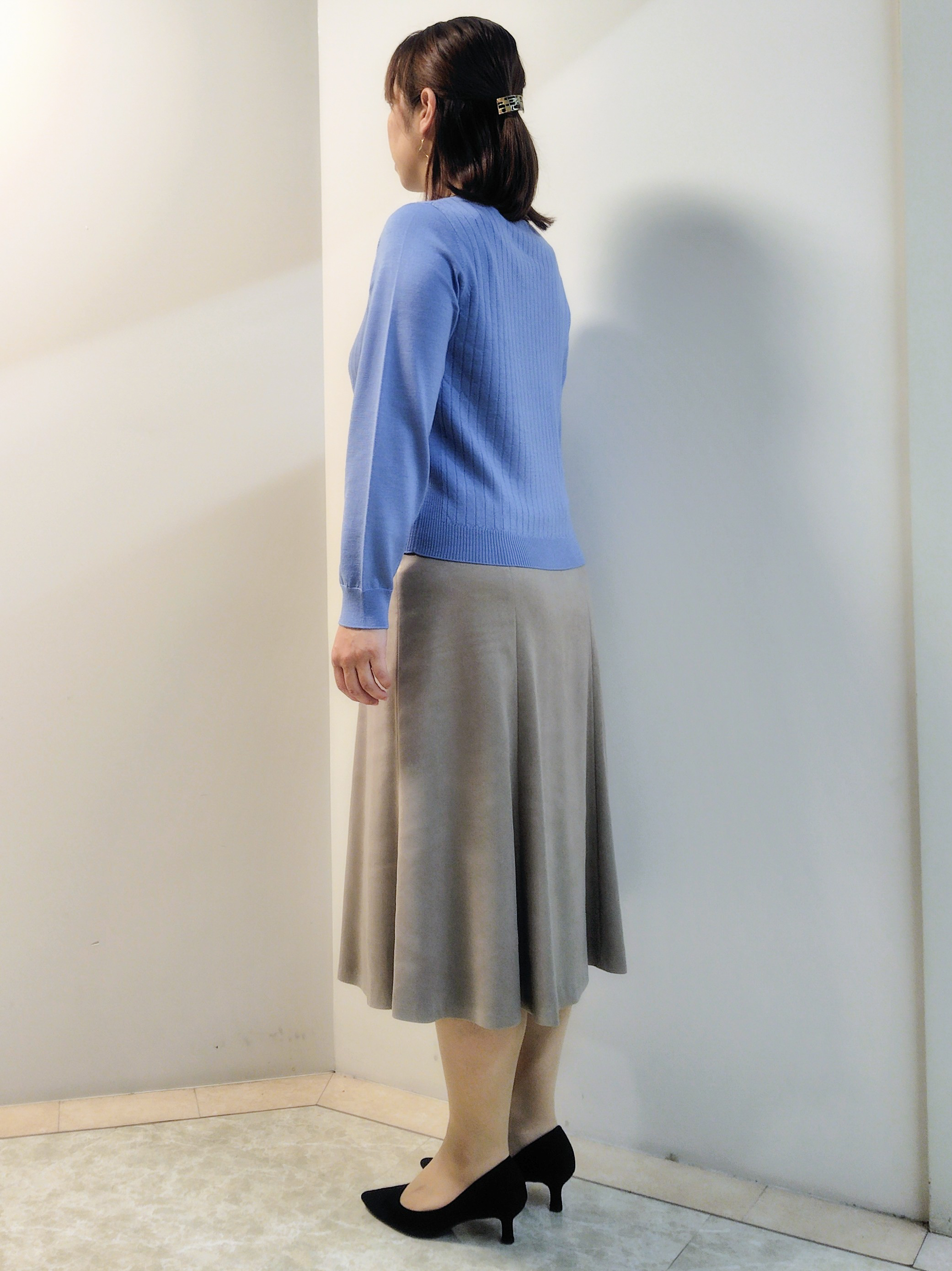エリさんの「Reflect｜【手洗い／アンサンブル可】フェミニンカーディガン」を使ったコーディネート