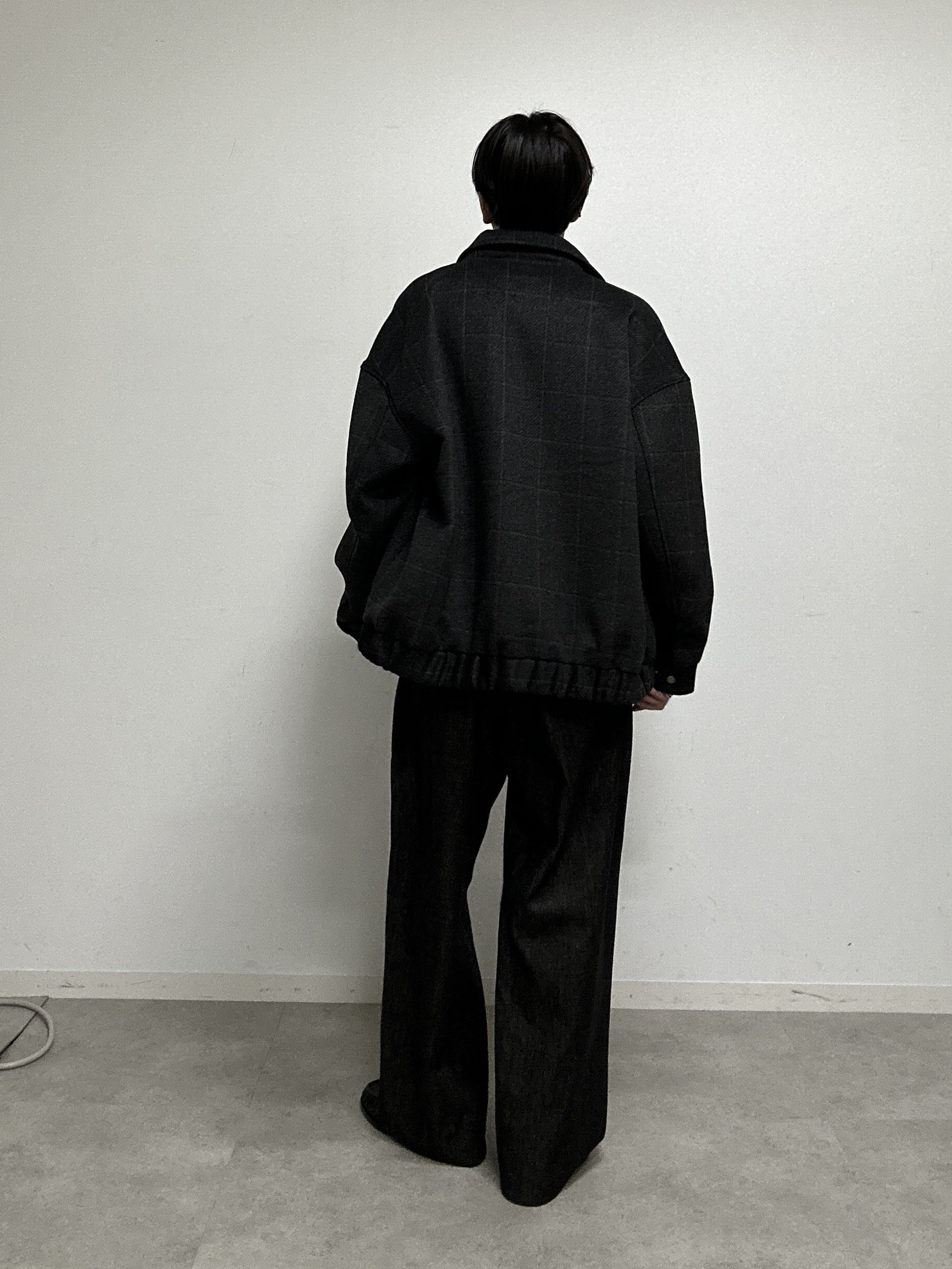 ドイさんの「tk.TAKEO KIKUCHI｜【色褪せしにくいデニム】Comfy Fadeless Denim Seriesワイドストレートデニム」を使ったコーディネート