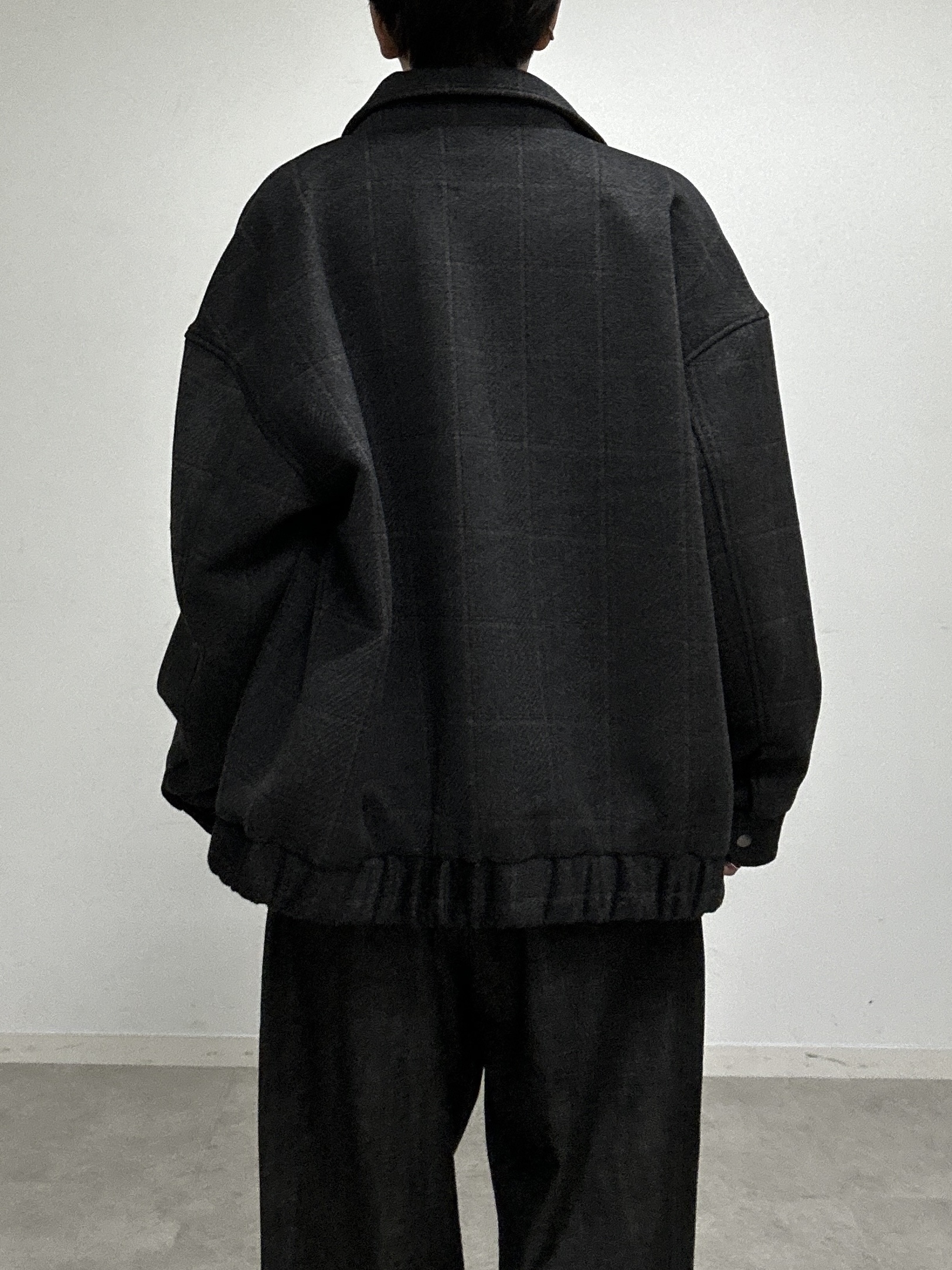 ドイさんの「tk.TAKEO KIKUCHI｜【色褪せしにくいデニム】Comfy Fadeless Denim Seriesワイドストレートデニム」を使ったコーディネート