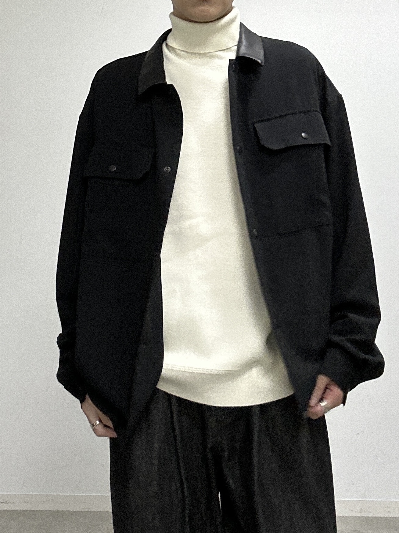 ドイさんの「tk.TAKEO KIKUCHI｜【色褪せしにくいデニム】Comfy Fadeless Denim Seriesワイドストレートデニム」を使ったコーディネート