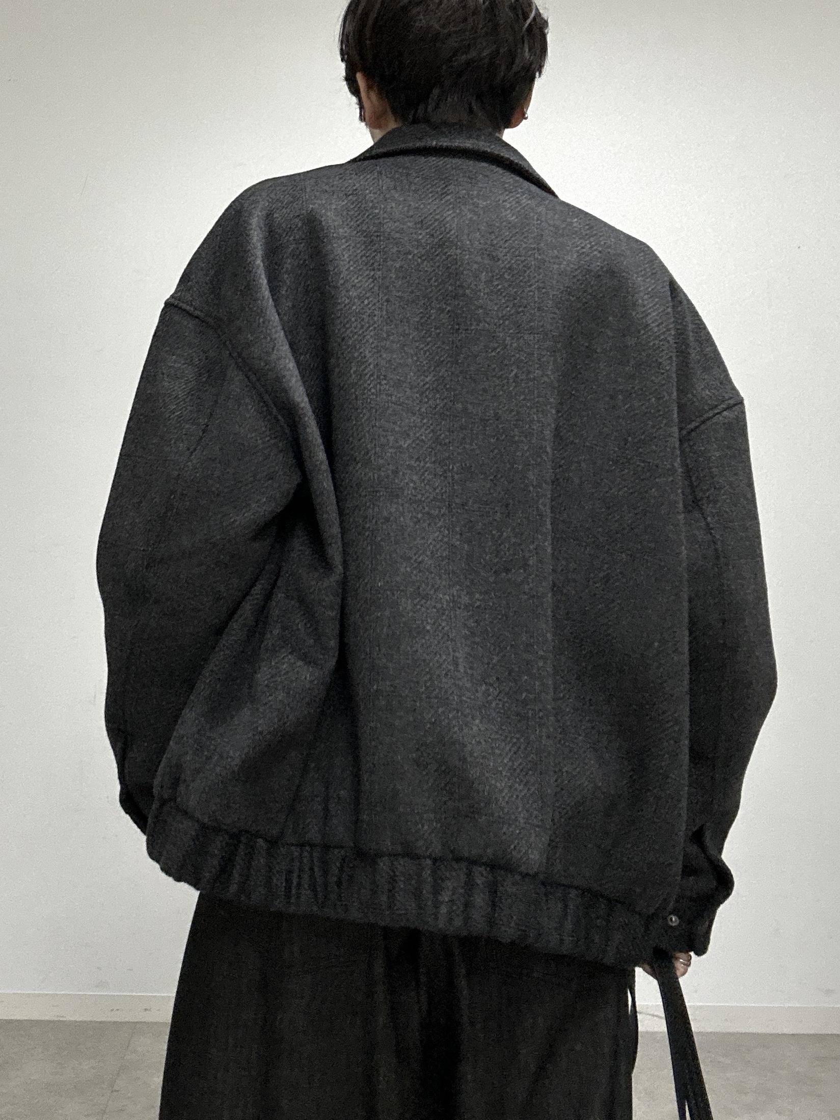 ドイさんの「tk.TAKEO KIKUCHI｜【色褪せしにくいデニム】Comfy Fadeless Denim Seriesワイドストレートデニム」を使ったコーディネート