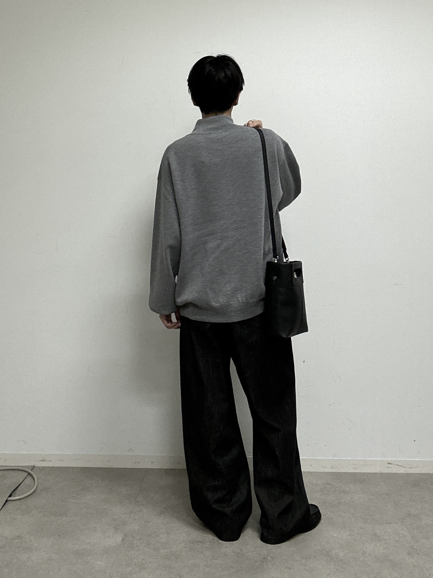 ドイさんの「tk.TAKEO KIKUCHI｜【色褪せしにくいデニム】Comfy Fadeless Denim Seriesワイドストレートデニム」を使ったコーディネート