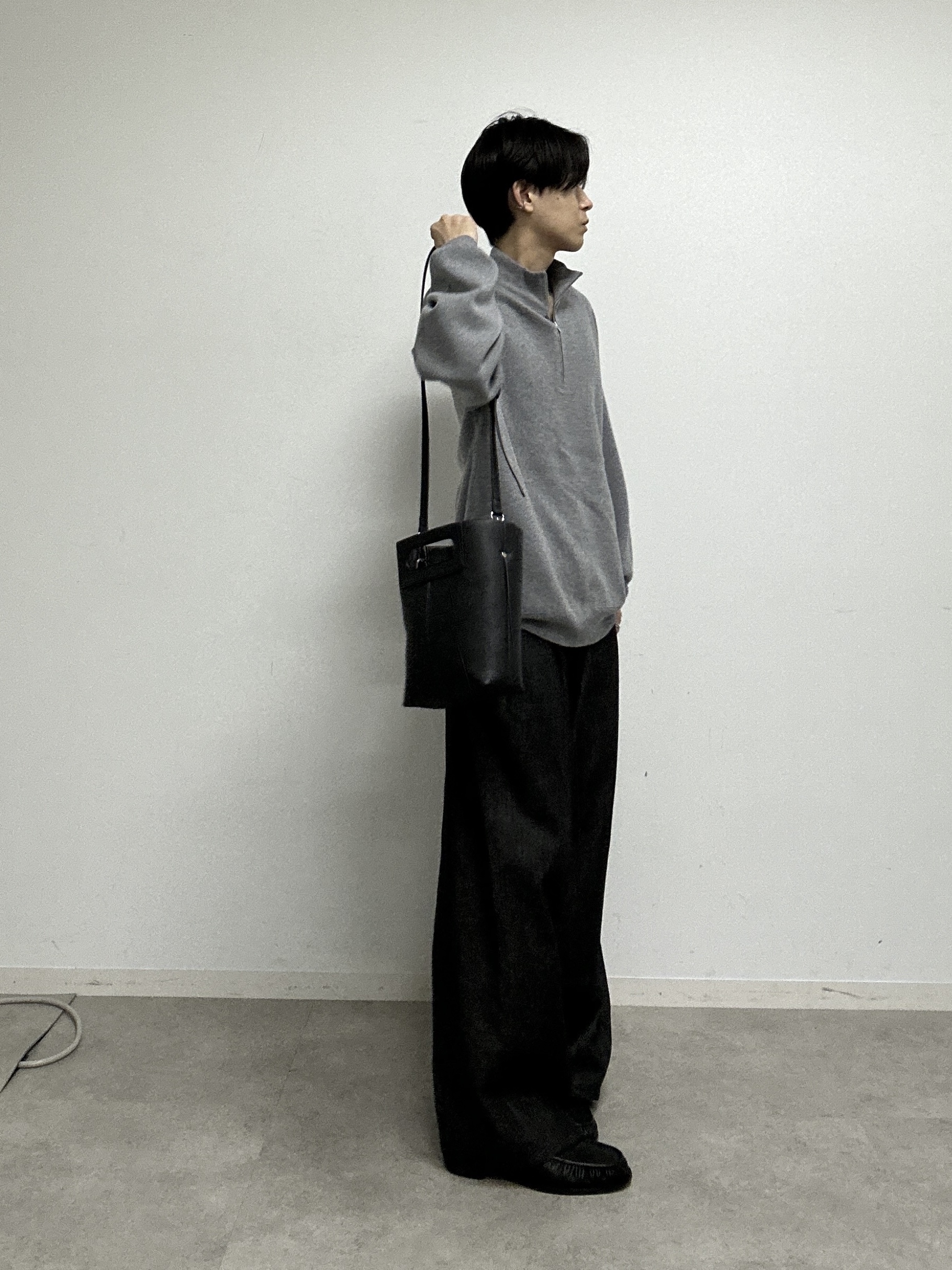 ドイさんの「tk.TAKEO KIKUCHI｜【色褪せしにくいデニム】Comfy Fadeless Denim Seriesワイドストレートデニム」を使ったコーディネート