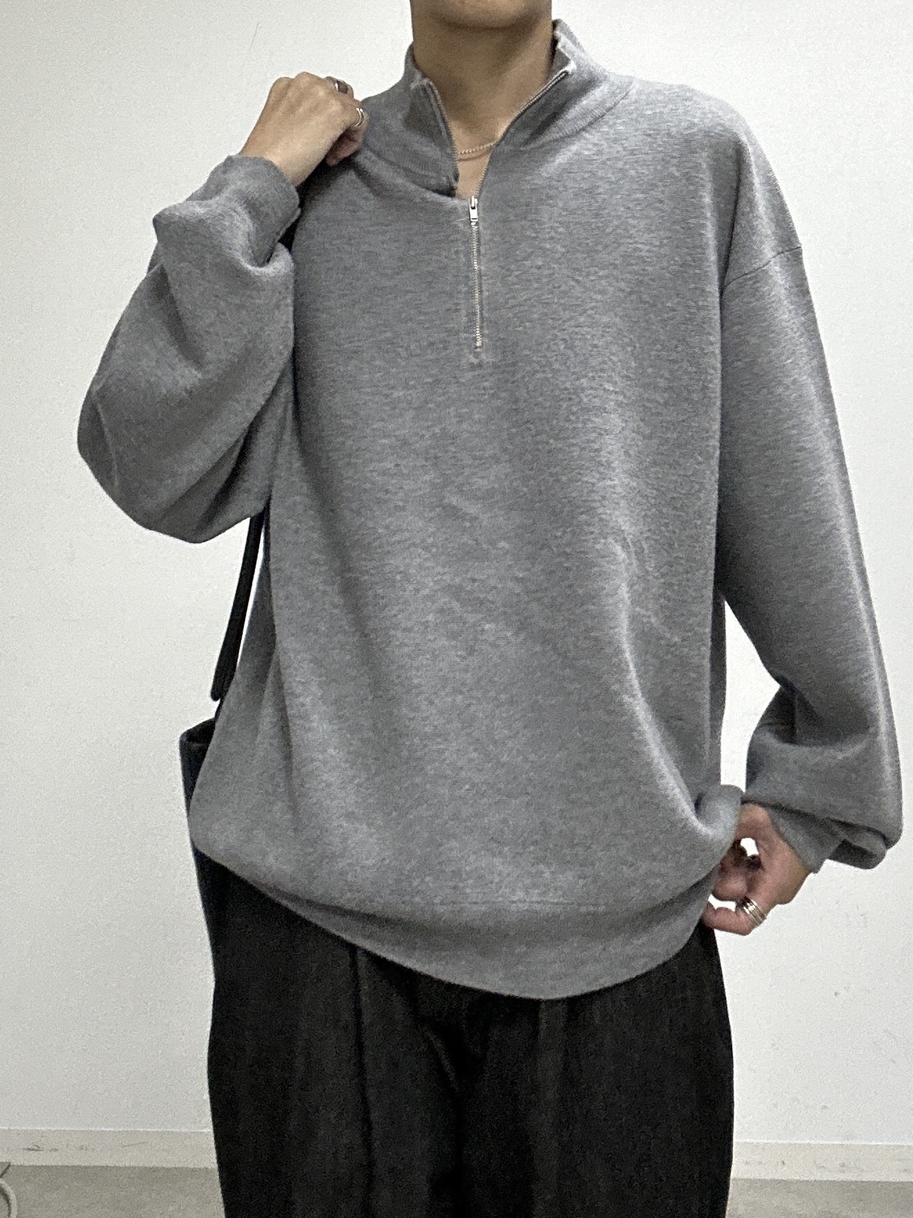 ドイさんの「tk.TAKEO KIKUCHI｜【色褪せしにくいデニム】Comfy Fadeless Denim Seriesワイドストレートデニム」を使ったコーディネート