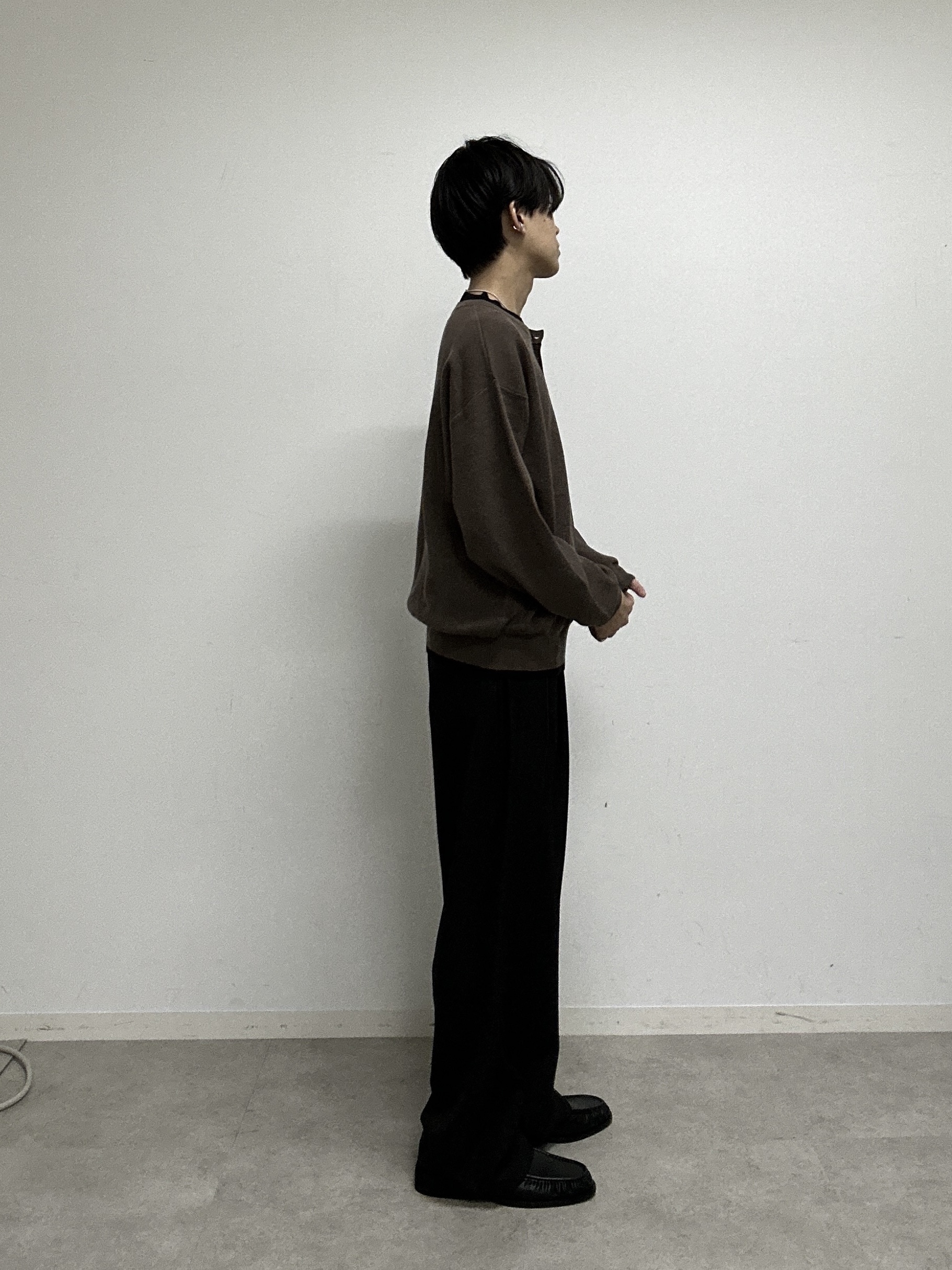 ドイさんの「tk.TAKEO KIKUCHI｜レイヤードヘンリーネックニット」を使ったコーディネート