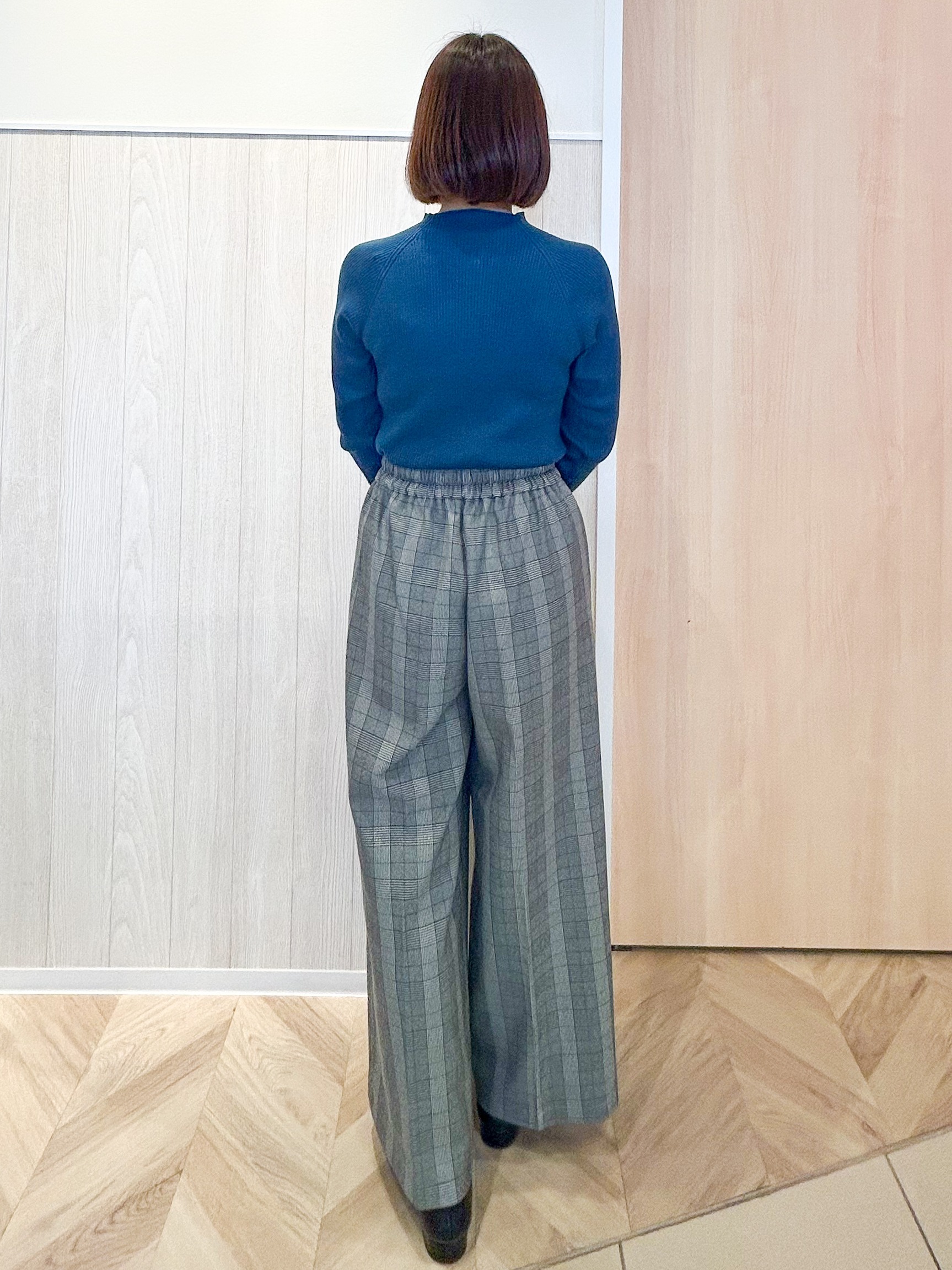 tomoさんの「SHOO･LA･RUE｜【絶妙なゆるピタ/S-LL/洗濯機可】ちくちくしにくいリブハイネック やわらかニット」を使ったコーディネート