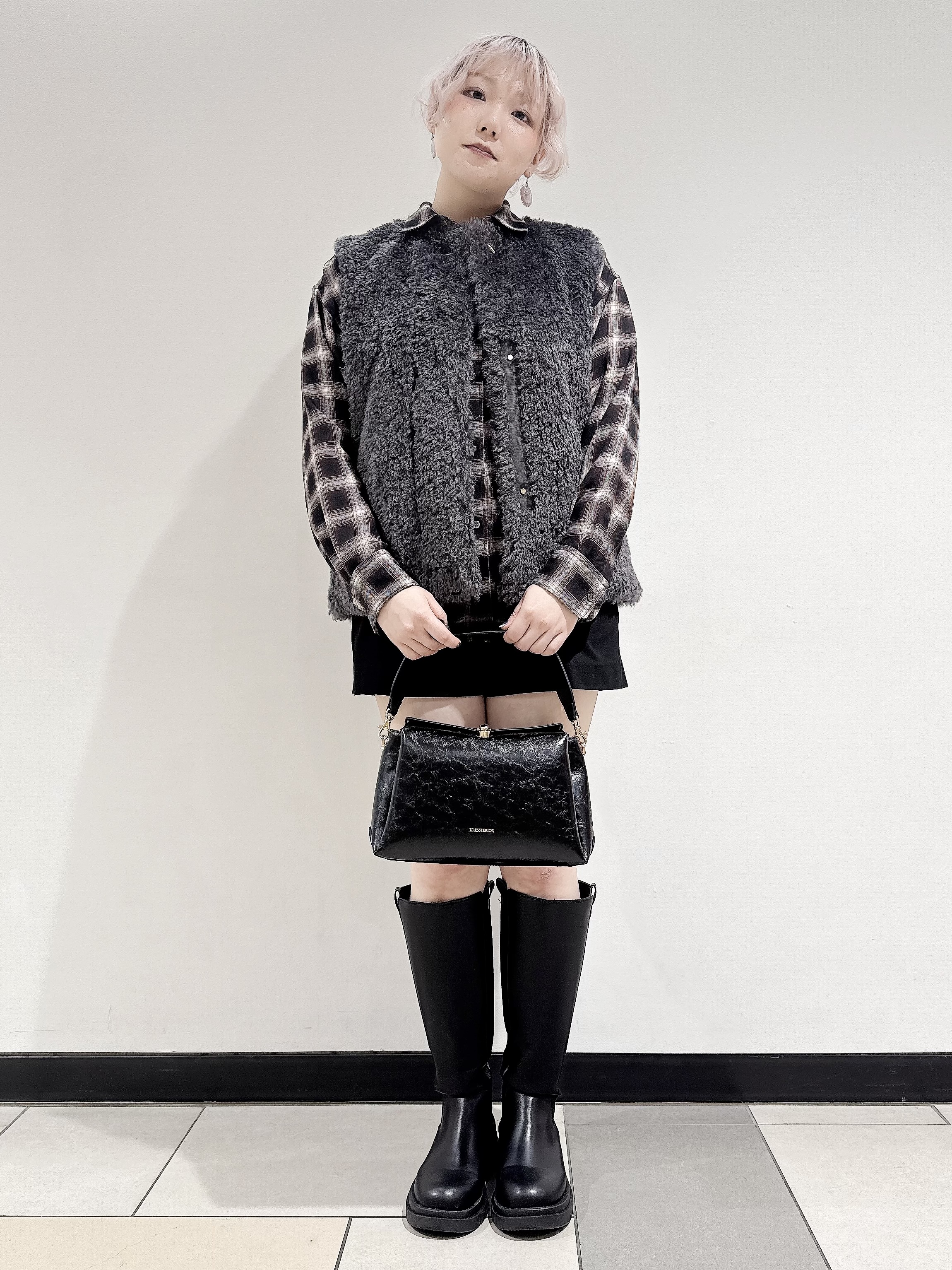 なかもとあきさんの「DRESSTERIOR｜エコファージレ」を使ったコーディネート